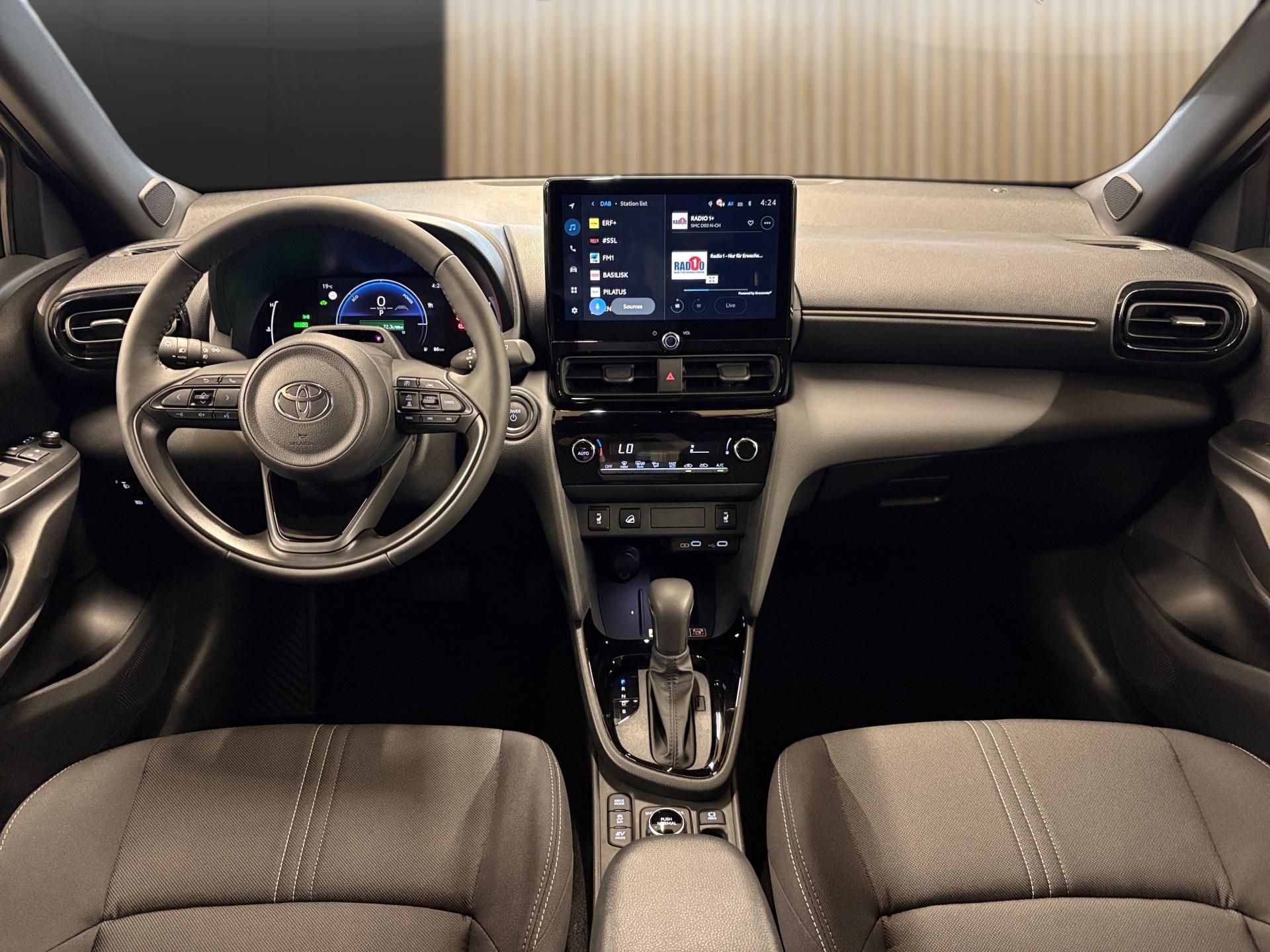 TOYOTA Yaris Cross 1.5 Trend AWDi e-CVT-image-14