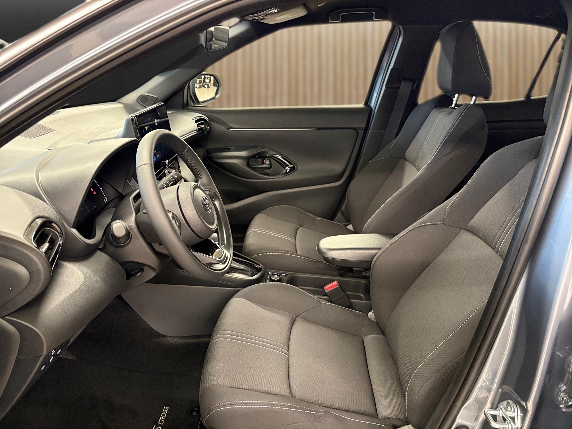 TOYOTA Yaris Cross 1.5 Trend AWDi e-CVT-image-11