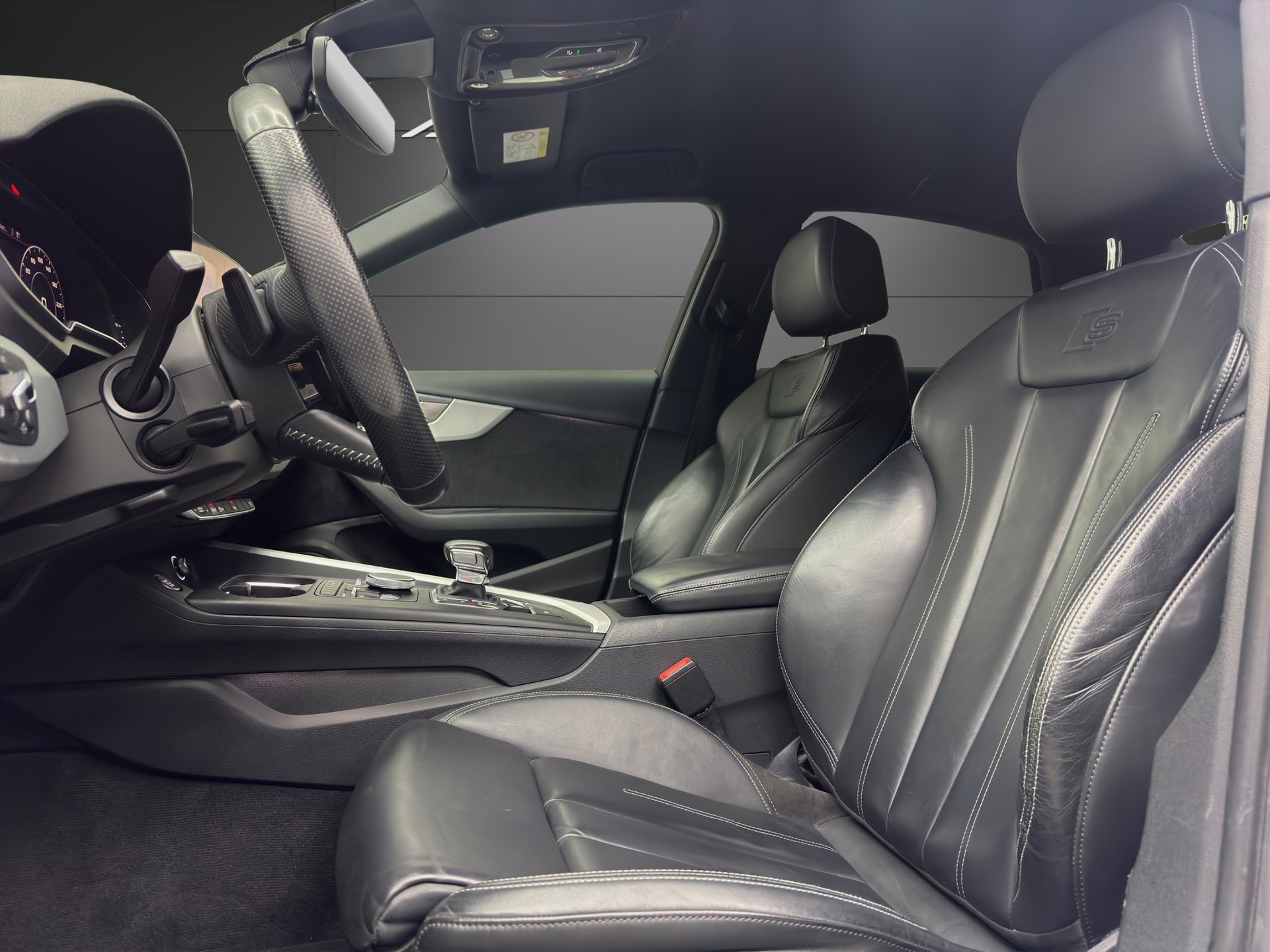 AUDI A4 Limousine 2.0 TDI S-tronic S-Line-image-8