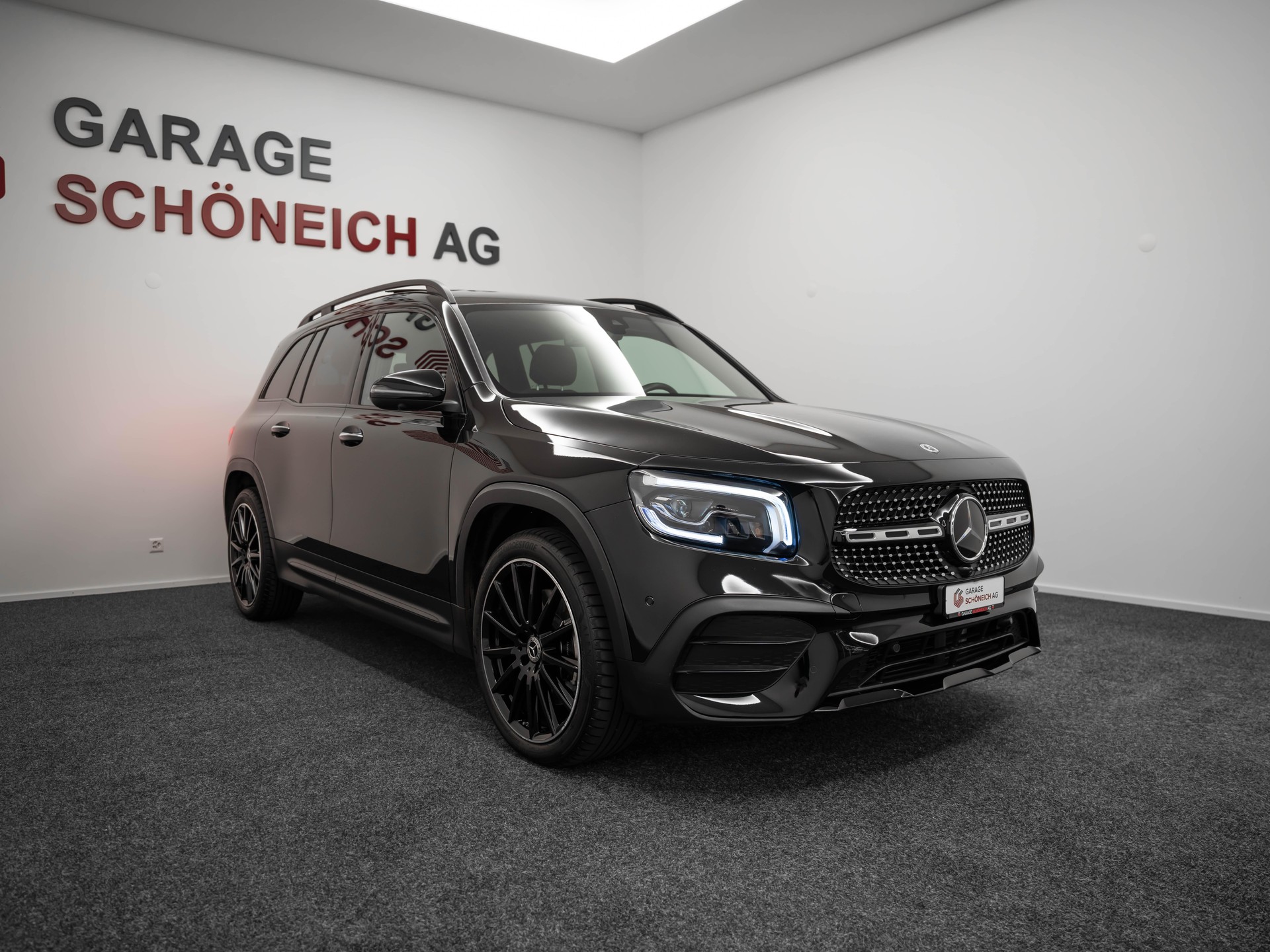 MERCEDES-BENZ GLB 250 AMG Line 4matic-image-2