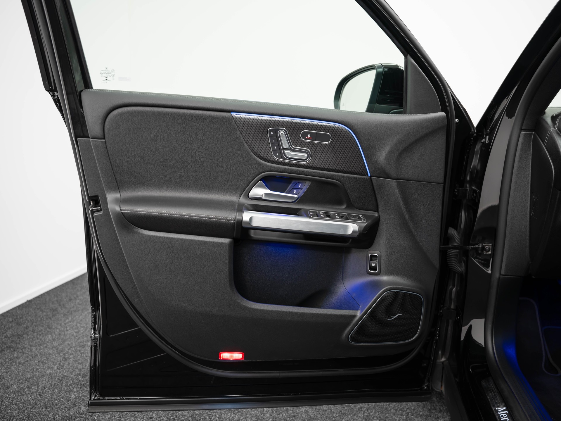 MERCEDES-BENZ GLB 250 AMG Line 4matic-image-18