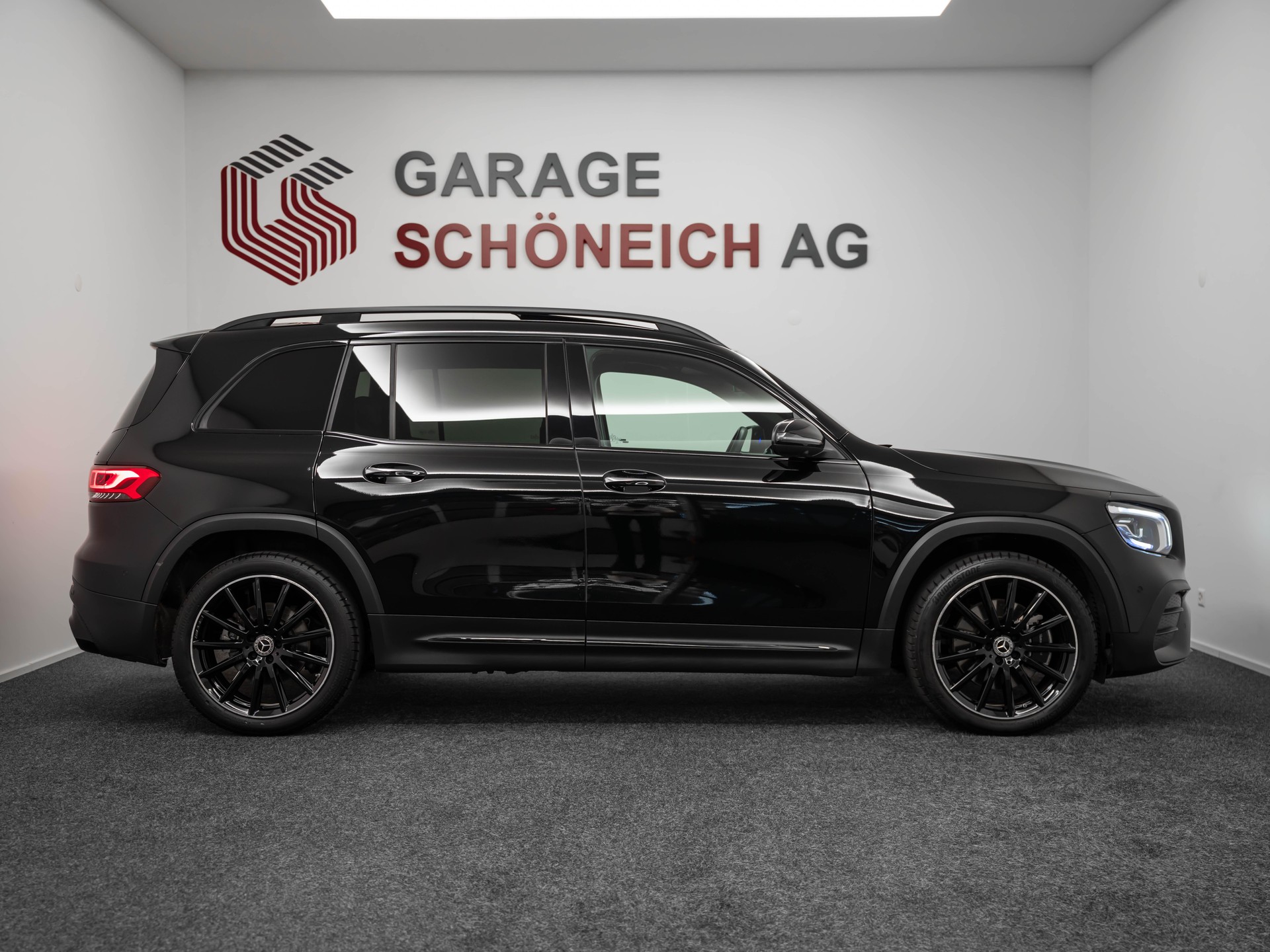 MERCEDES-BENZ GLB 250 AMG Line 4matic-image-3