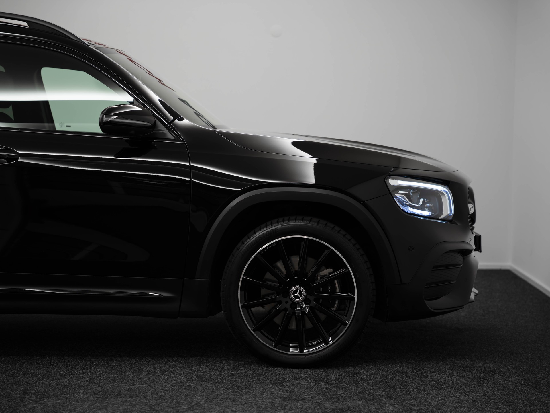 MERCEDES-BENZ GLB 250 AMG Line 4matic-image-10