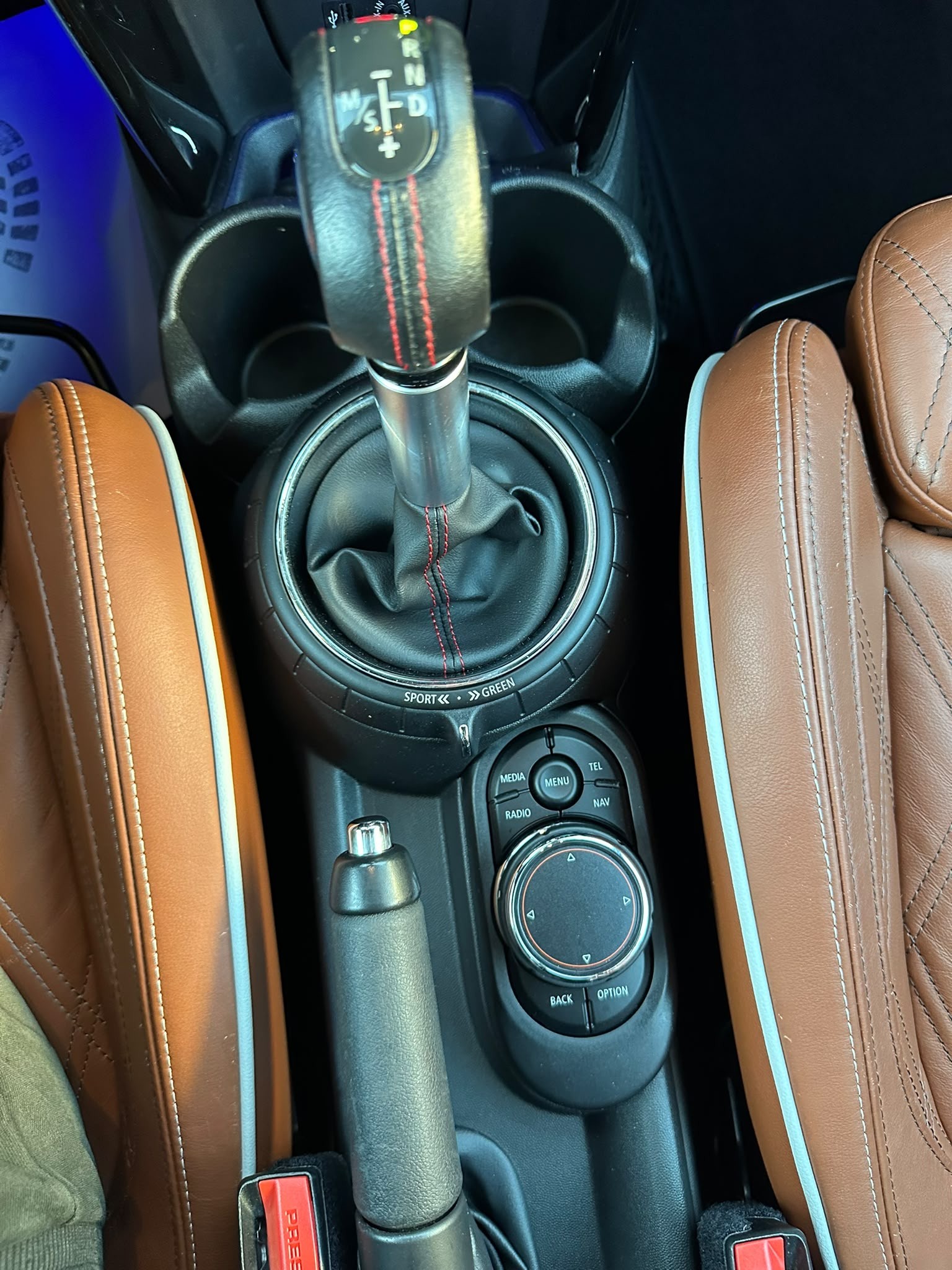 MINI Cooper S Cabriolet Steptronic-image-9