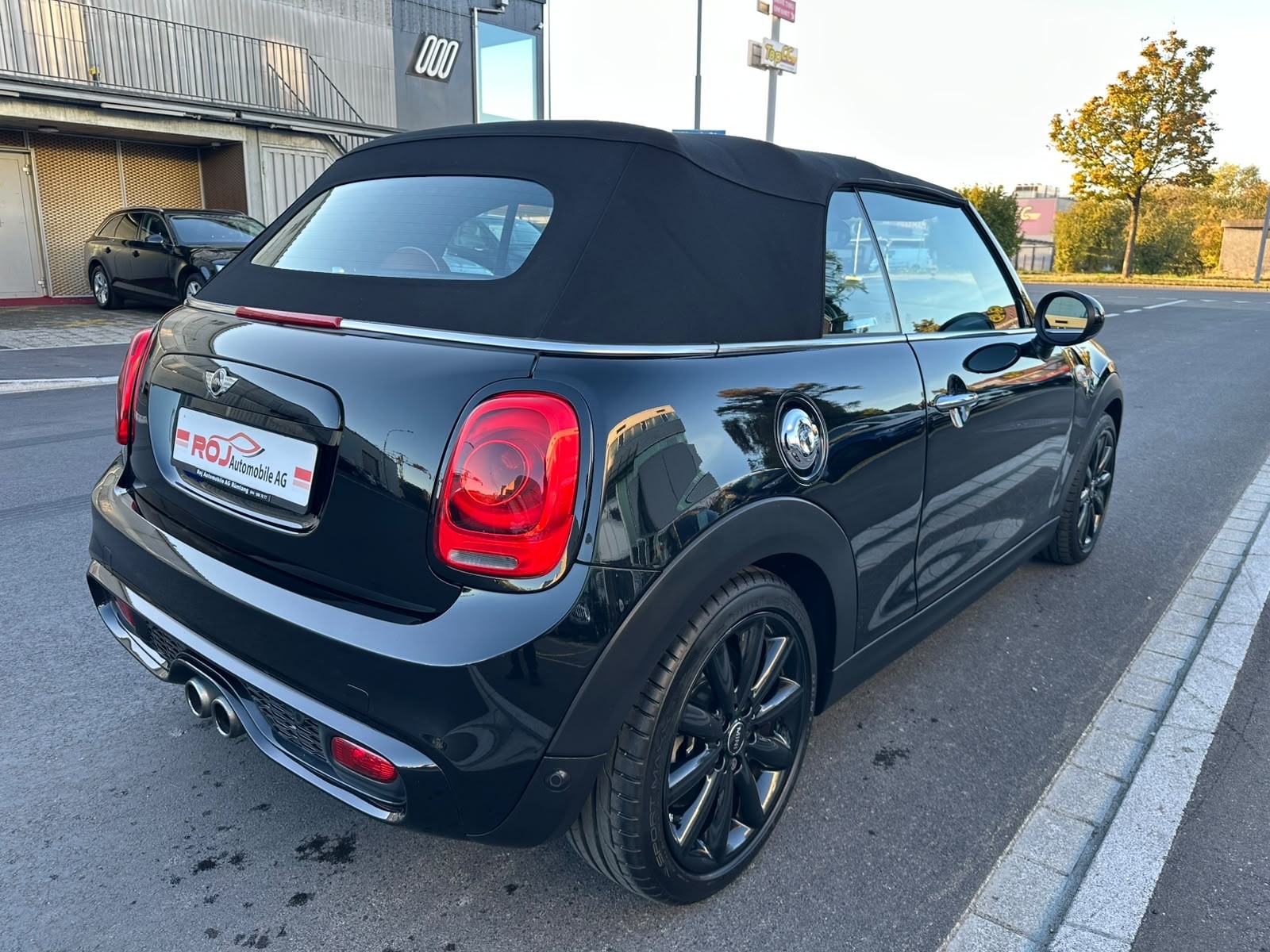 MINI Cooper S Cabriolet Steptronic-image-6