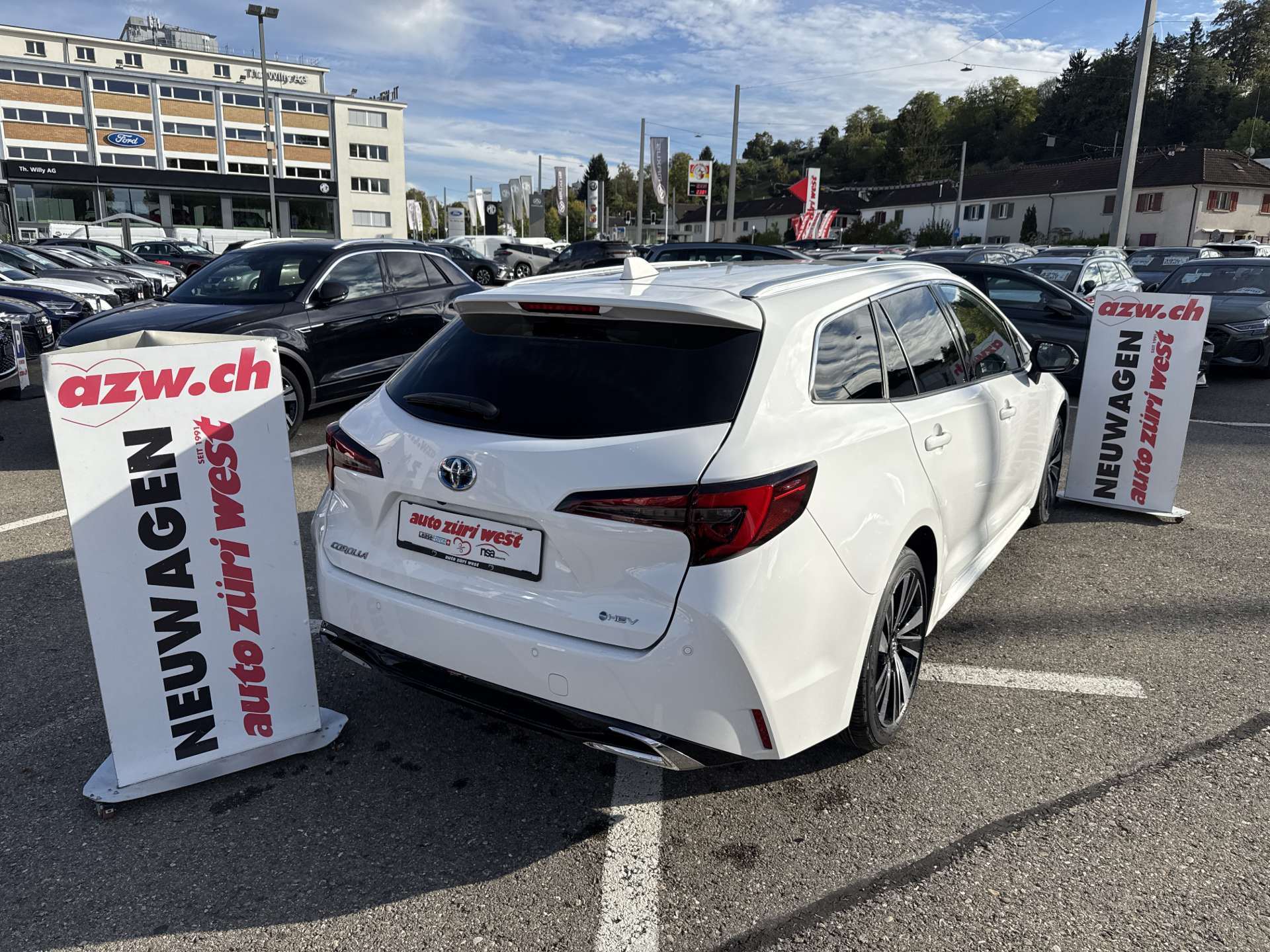 TOYOTA Corolla Touring Sports 2.0 HSD Teamplayer e-CVT Automat-image-2