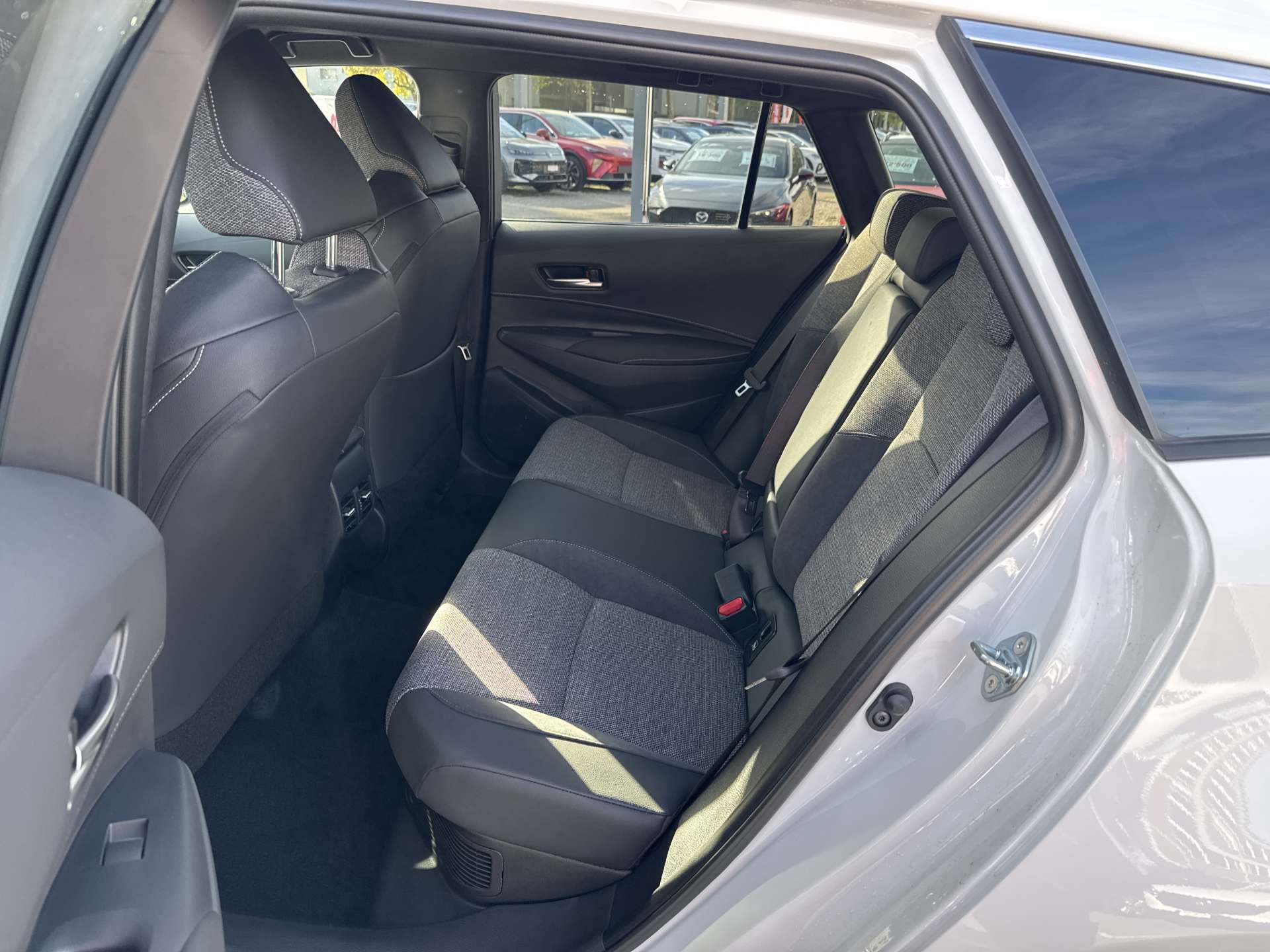 TOYOTA Corolla Touring Sports 2.0 HSD Teamplayer e-CVT Automat-image-6