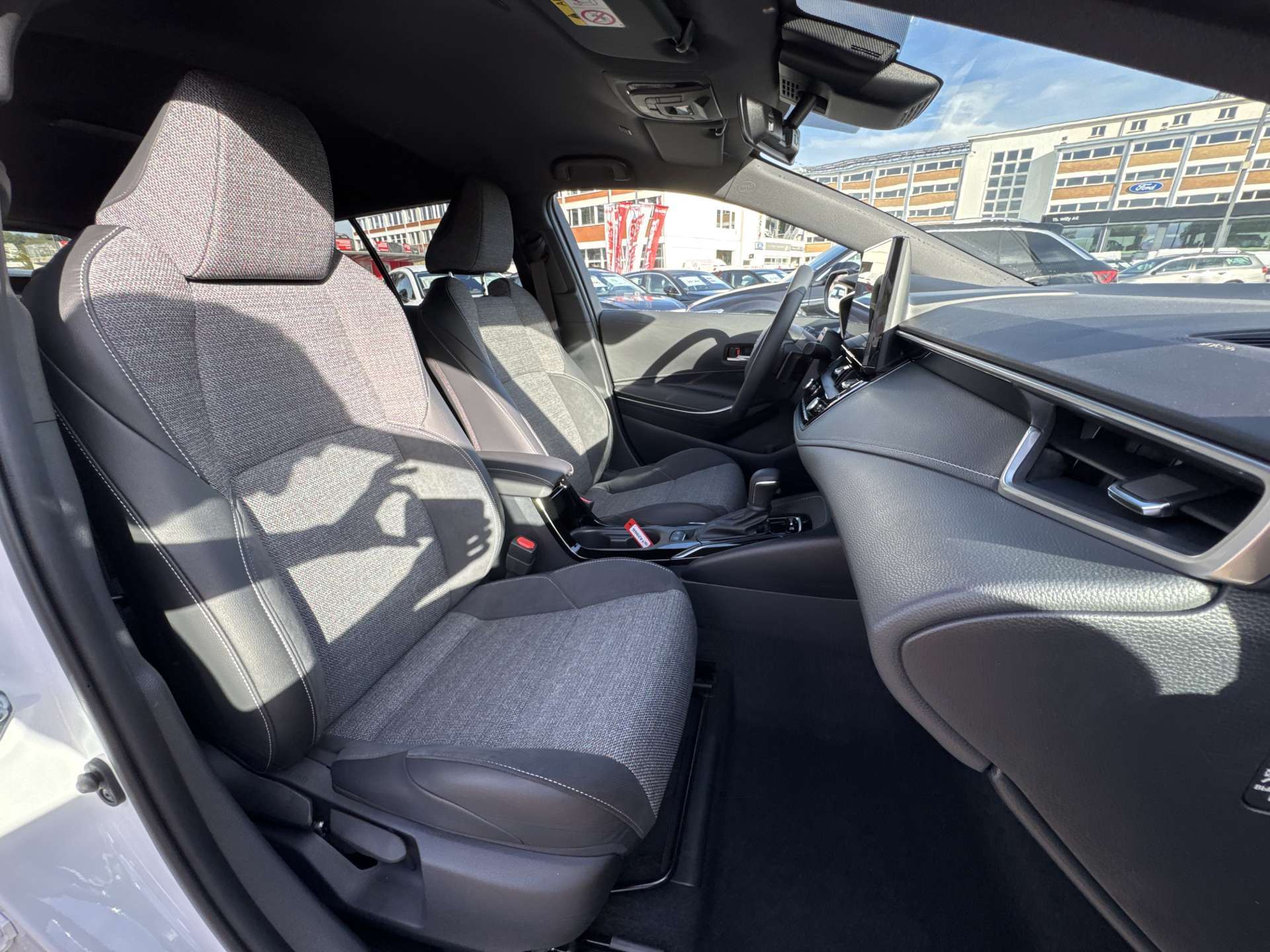 TOYOTA Corolla Touring Sports 2.0 HSD Teamplayer e-CVT Automat-image-12