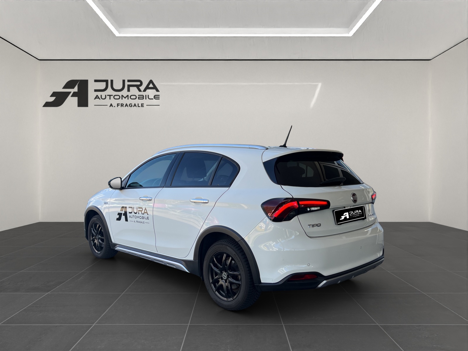 FIAT Tipo 1.6 MultiJet Cross-image-4