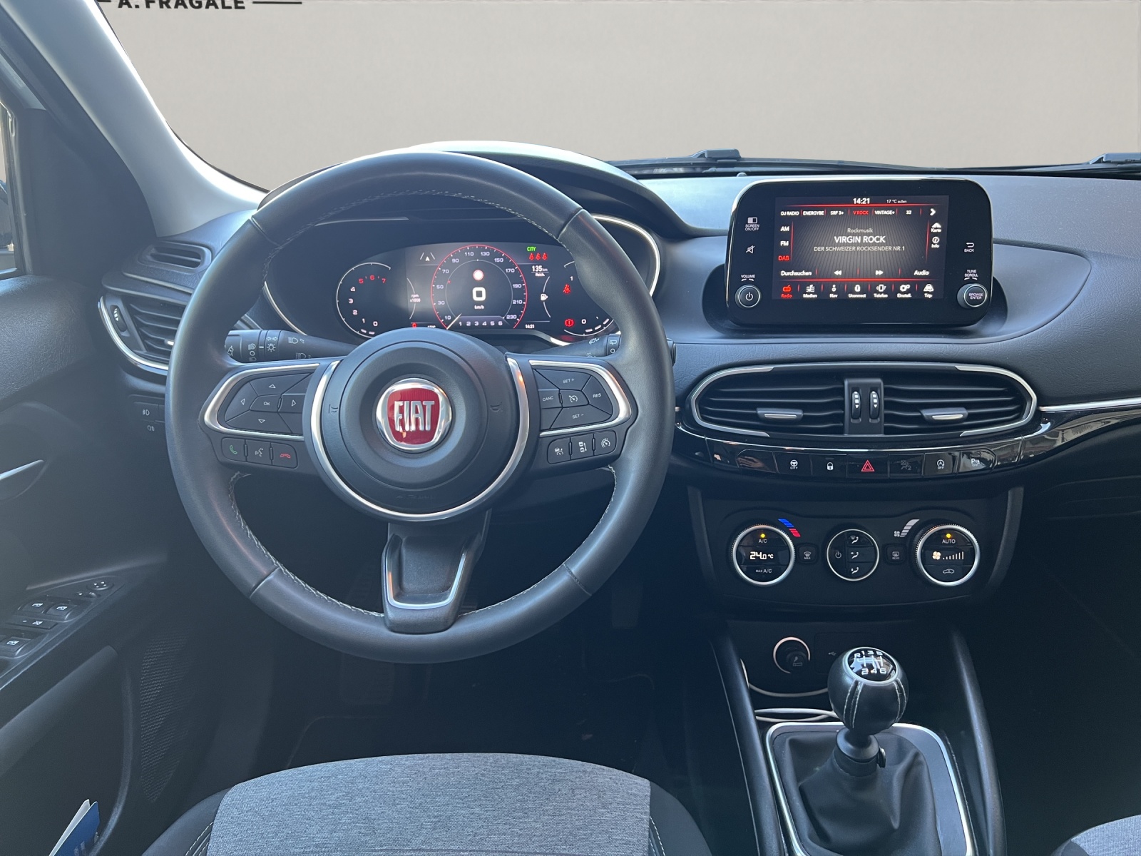 FIAT Tipo 1.6 MultiJet Cross-image-8