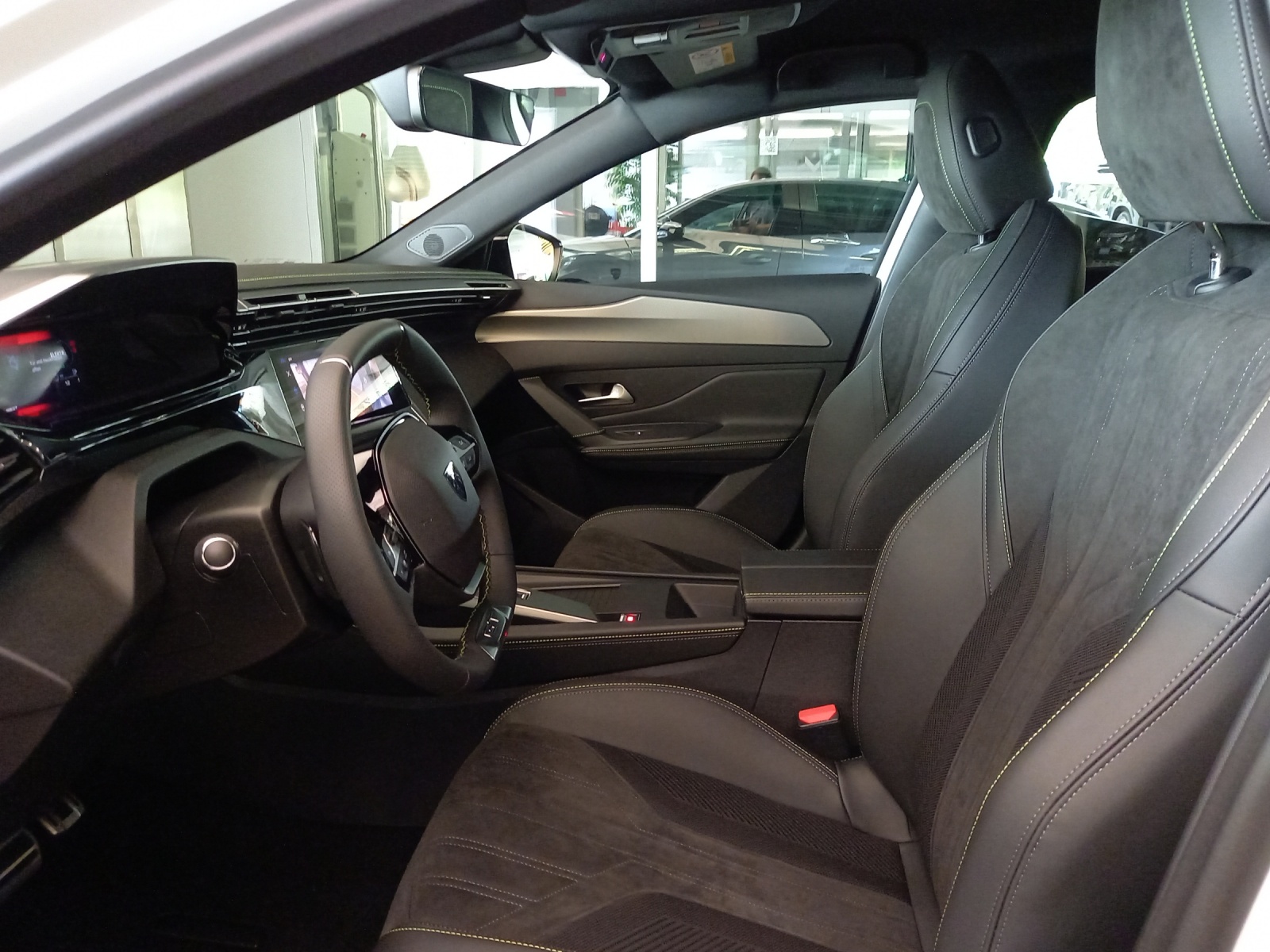 PEUGEOT 308 1.6 PHEV 180 GT-image-8