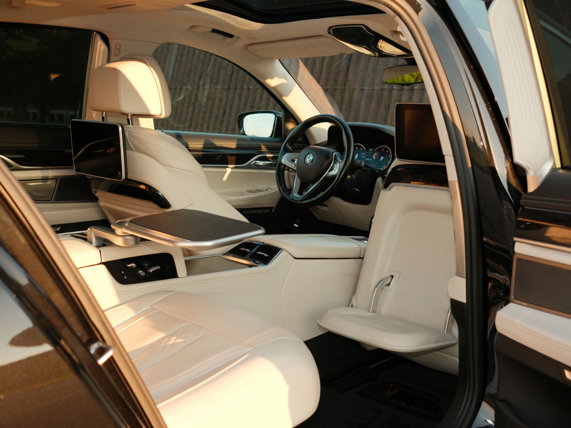 BMW 730Ld xDrive Steptronic Langversion-image-12
