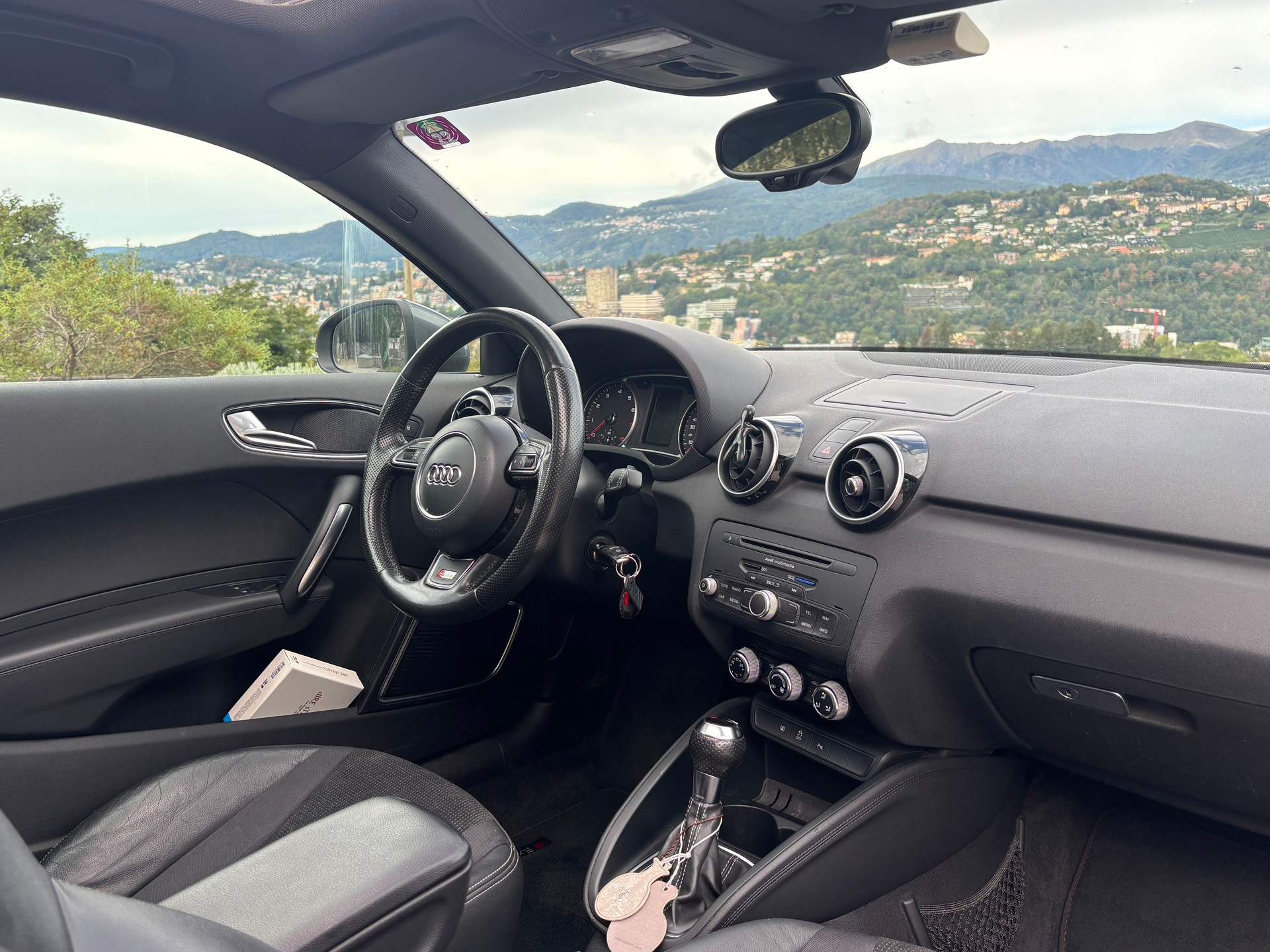 AUDI A1 Sport 1.4 TFSI Ambition S-tronic-image-6