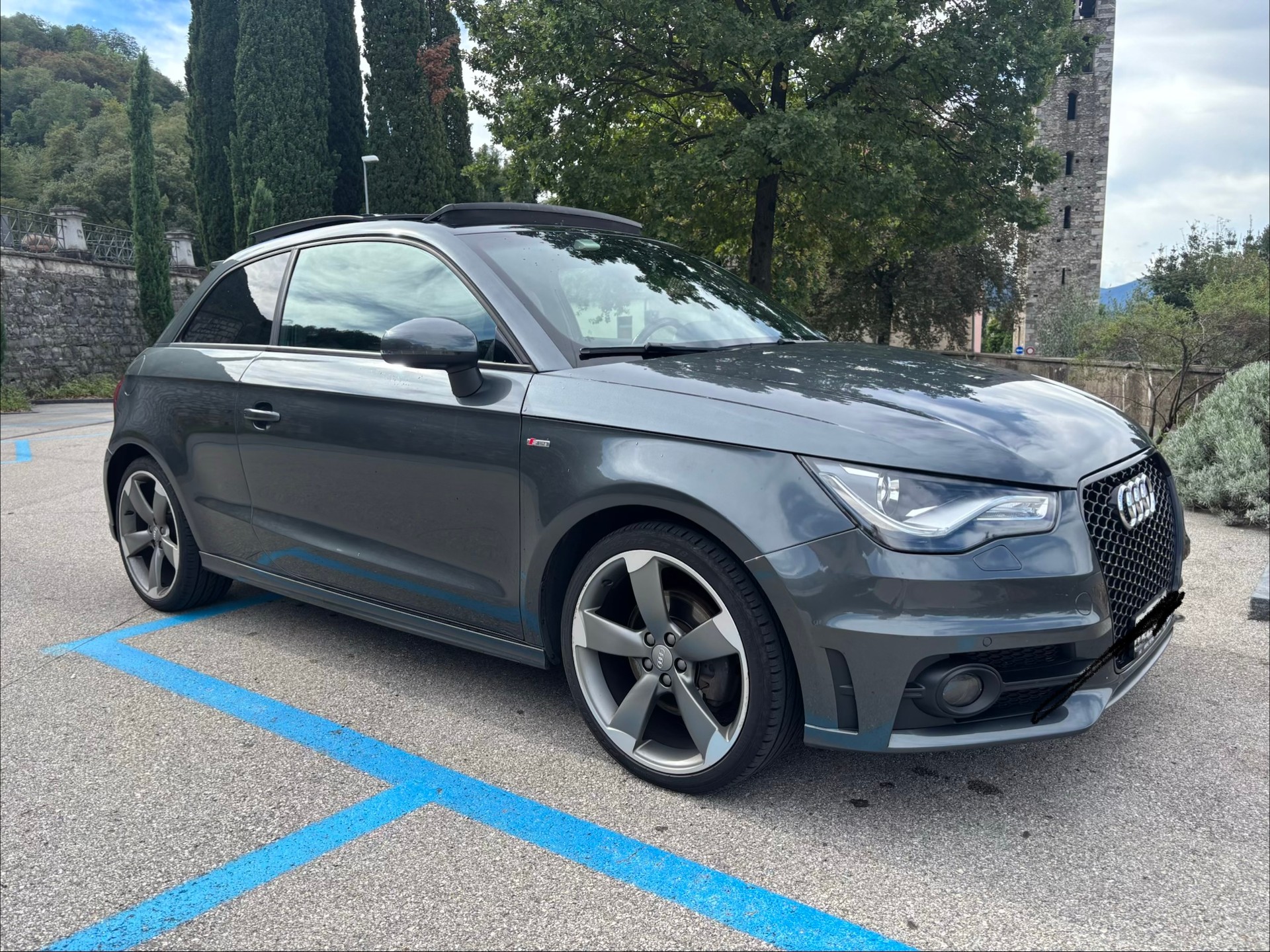 AUDI A1 Sport 1.4 TFSI Ambition S-tronic-image-0
