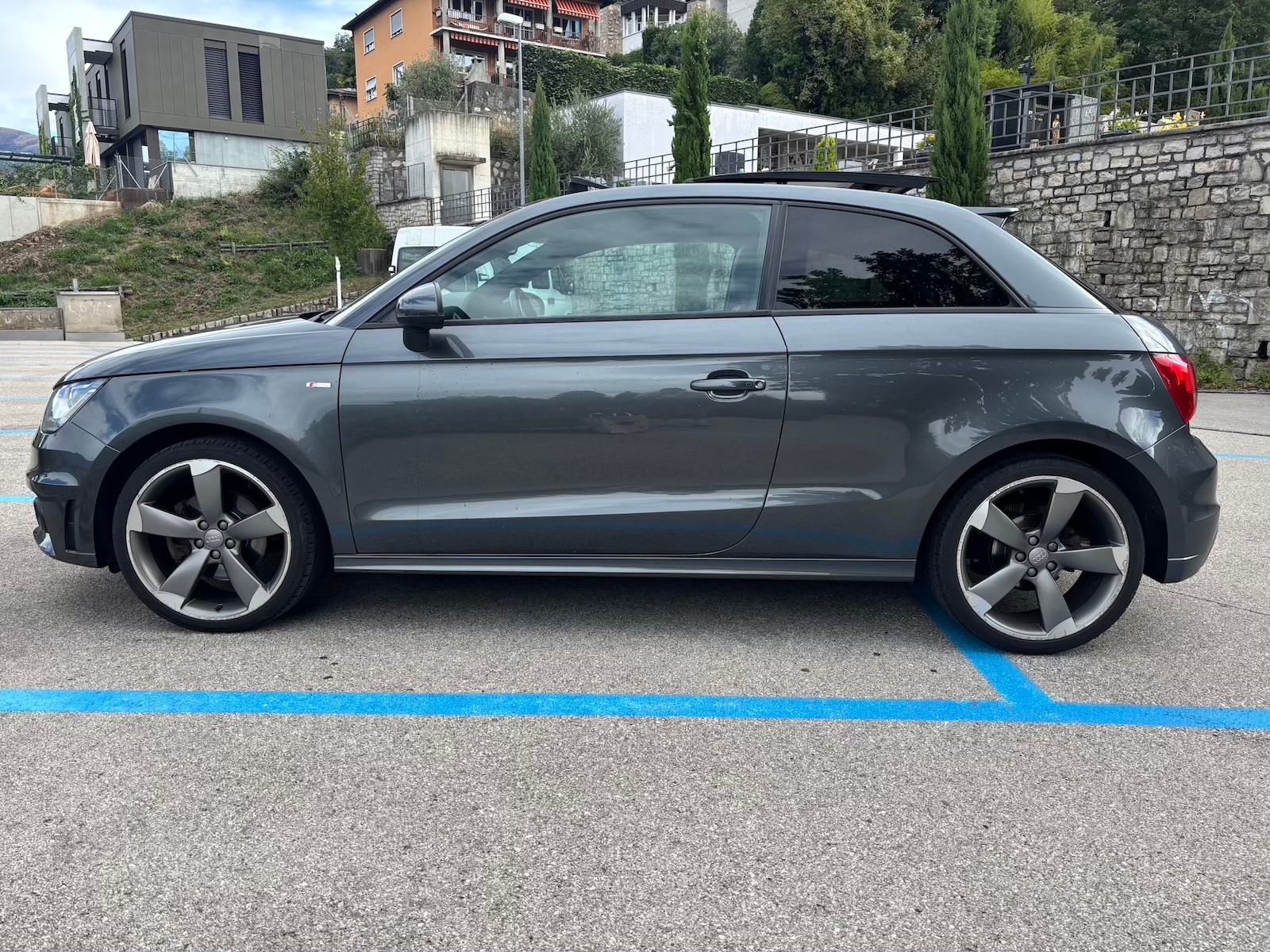 AUDI A1 Sport 1.4 TFSI Ambition S-tronic-image-2