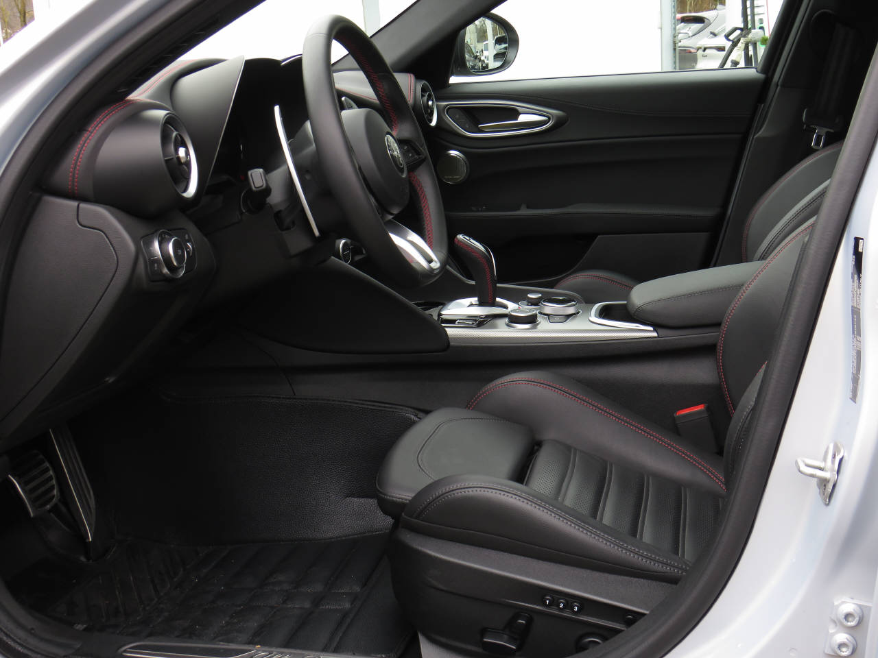 ALFA ROMEO Giulia 2.0 Q4 Competizione-image-9