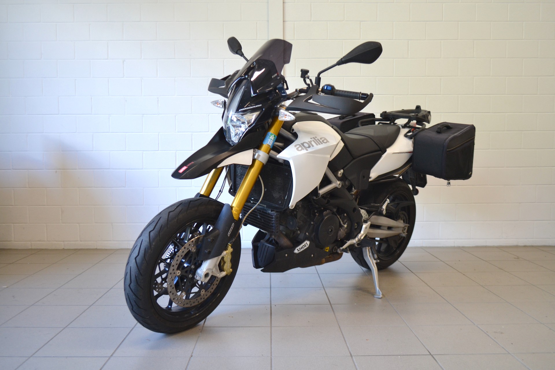 APRILIA Dorsoduro 1200 ABS/TC-showroom-element-1