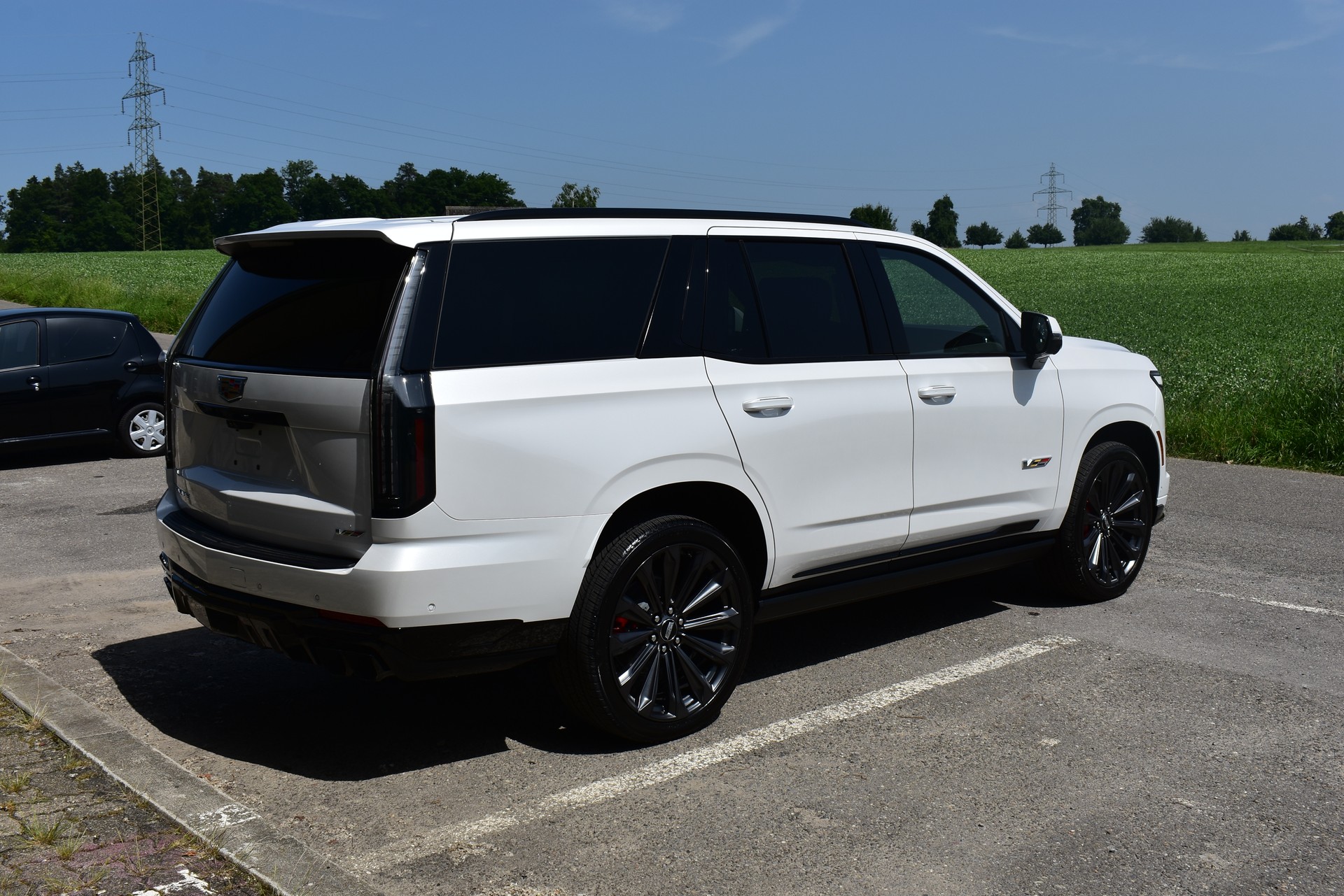 CADILLAC Escalade-V 2025-image-3