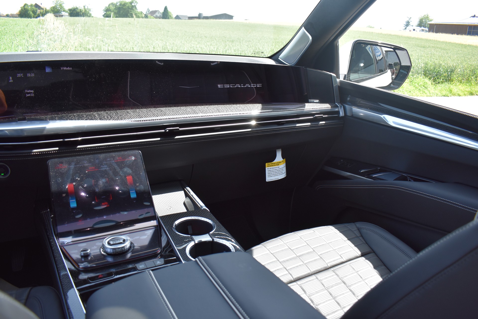 CADILLAC Escalade-V 2025-image-11