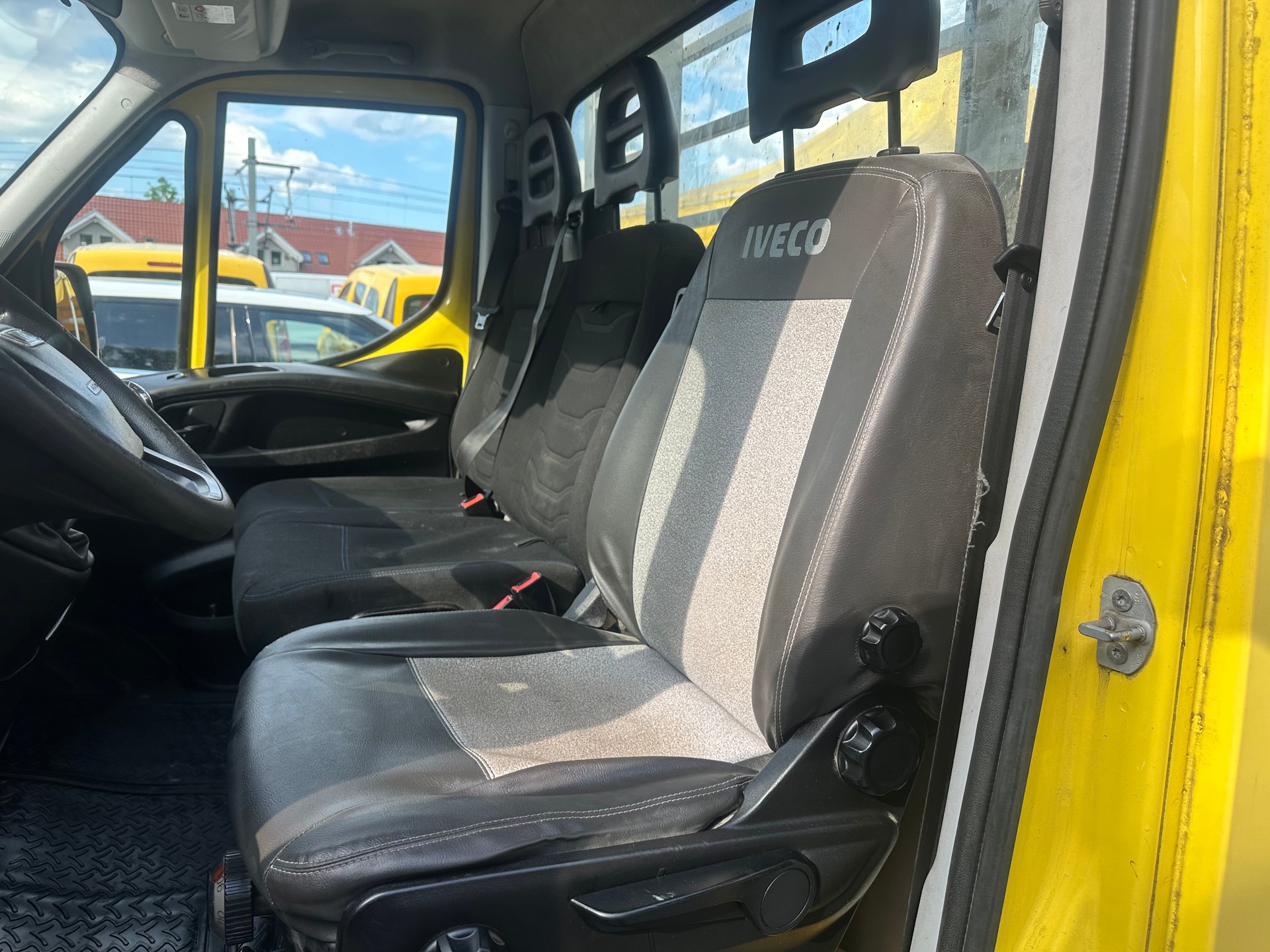 IVECO 35 S 15-image-7