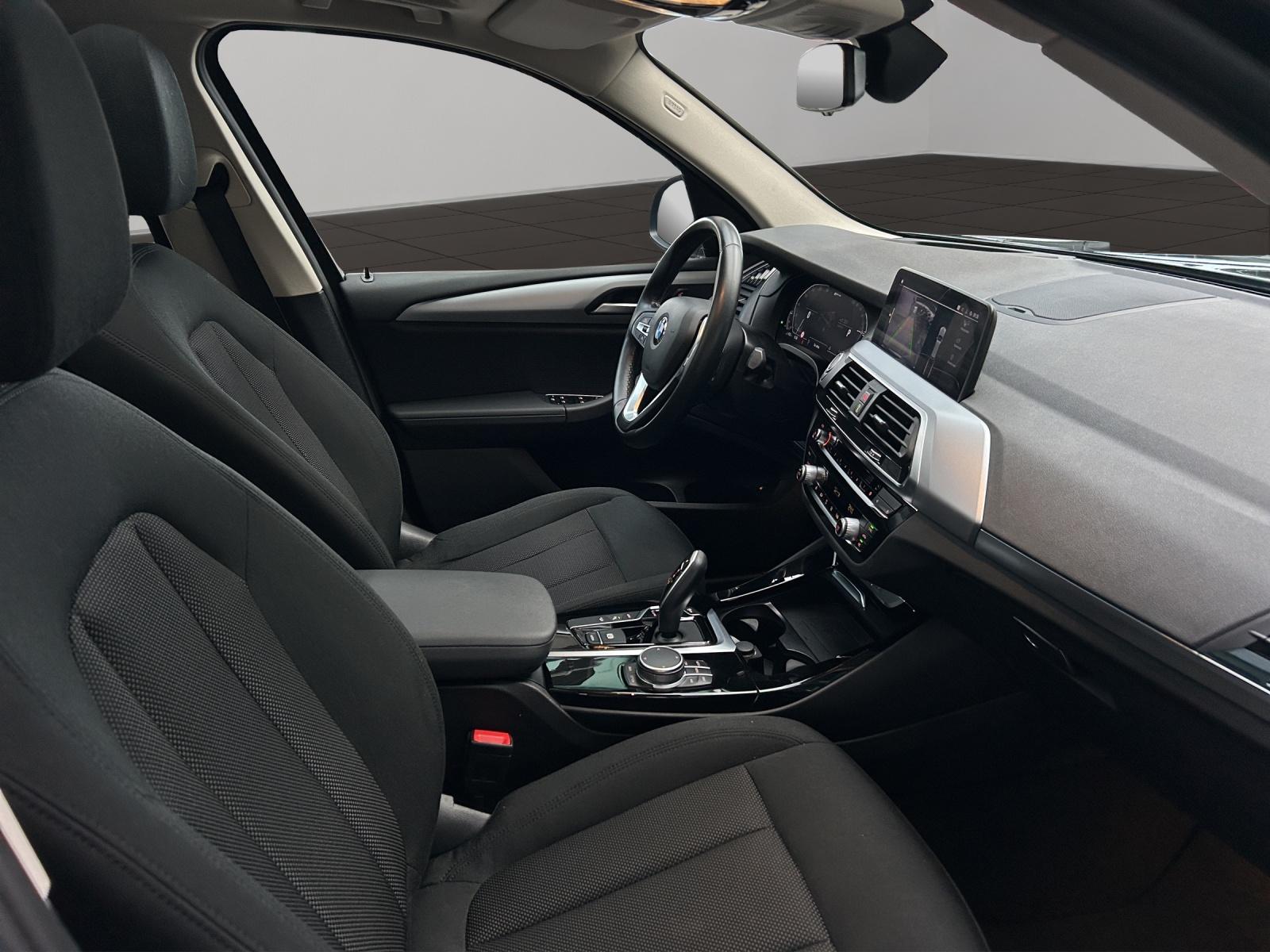 BMW X3 30e xDrive-image-10
