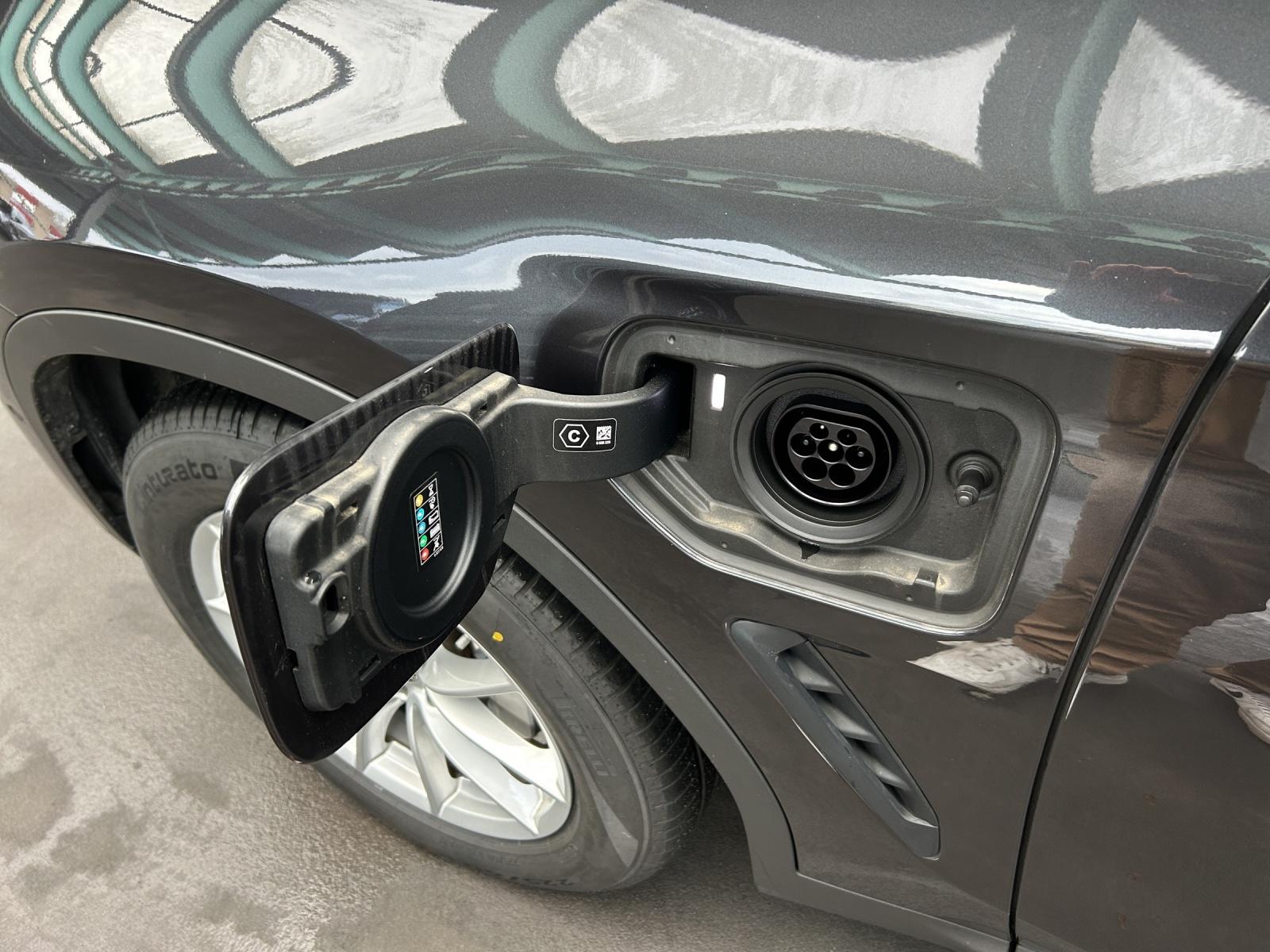 BMW X3 30e xDrive-image-24