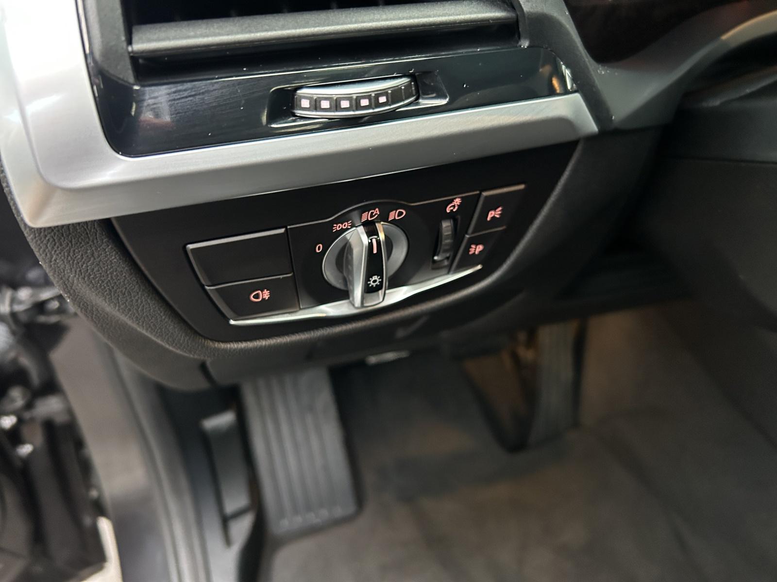 BMW X3 30e xDrive-image-19