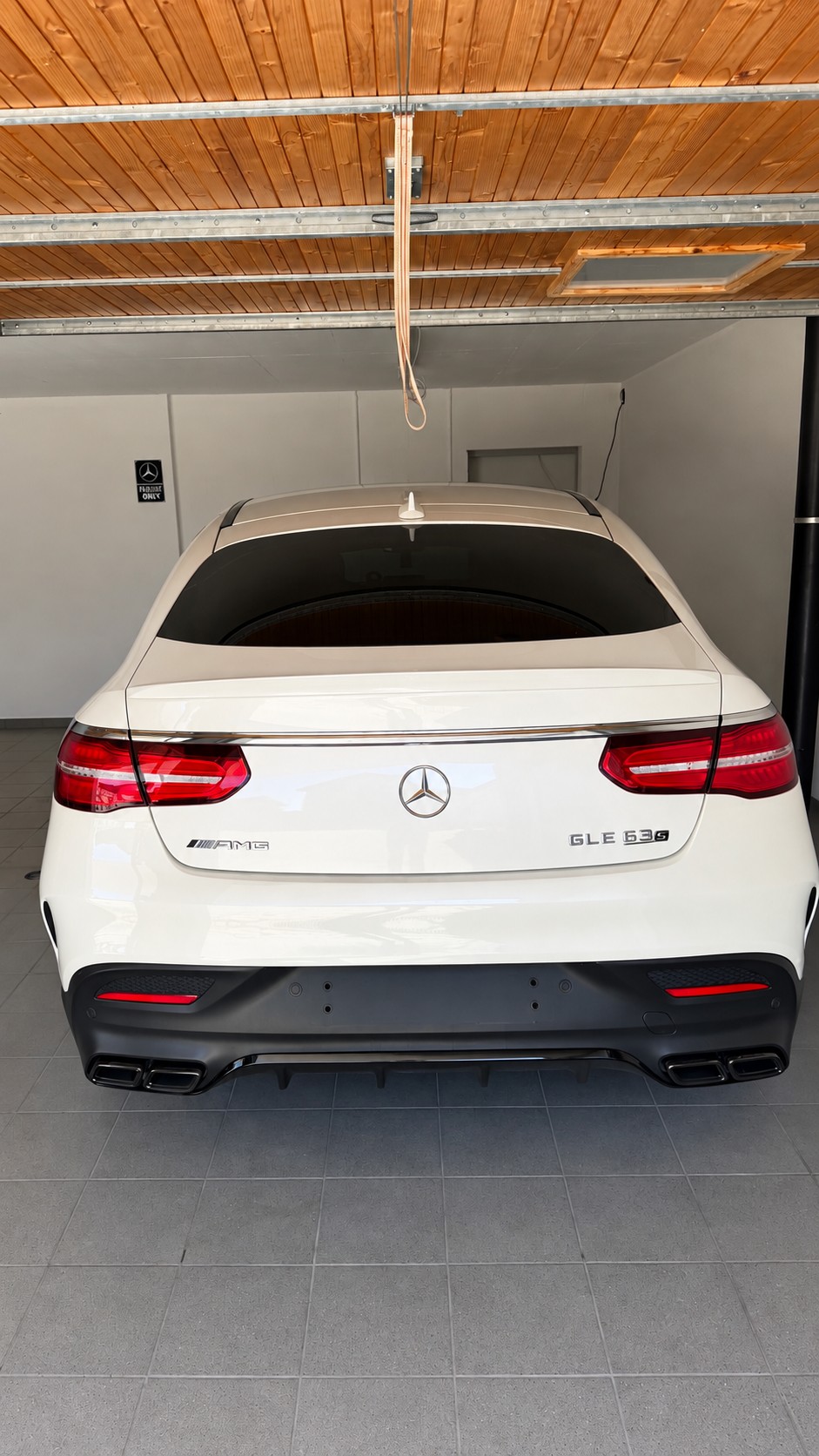 MERCEDES-BENZ GLE 63 V8 S AMG-image-1