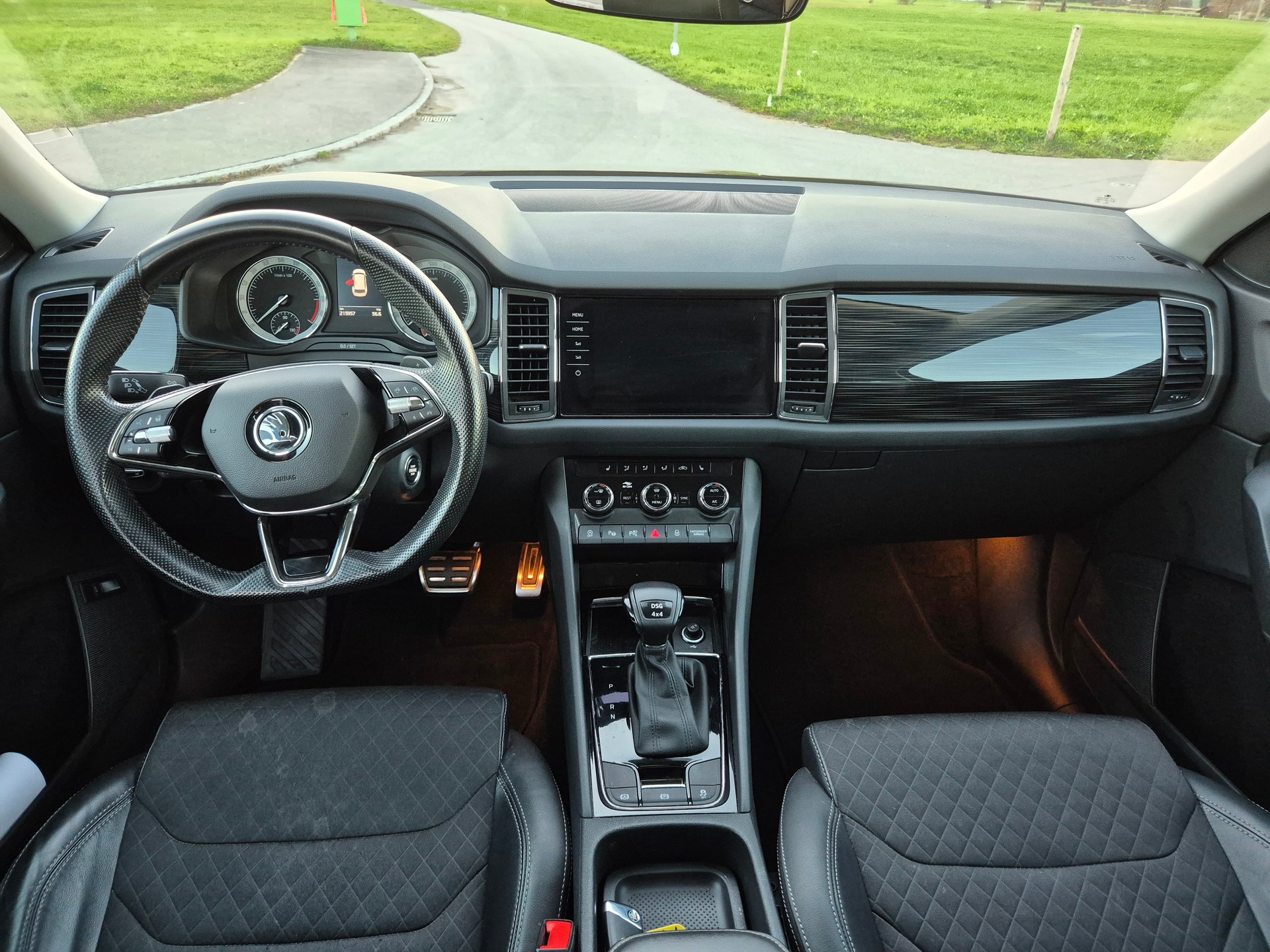 SKODA Kodiaq 2.0 TDI SCR Style 4x4 DSG-image-7