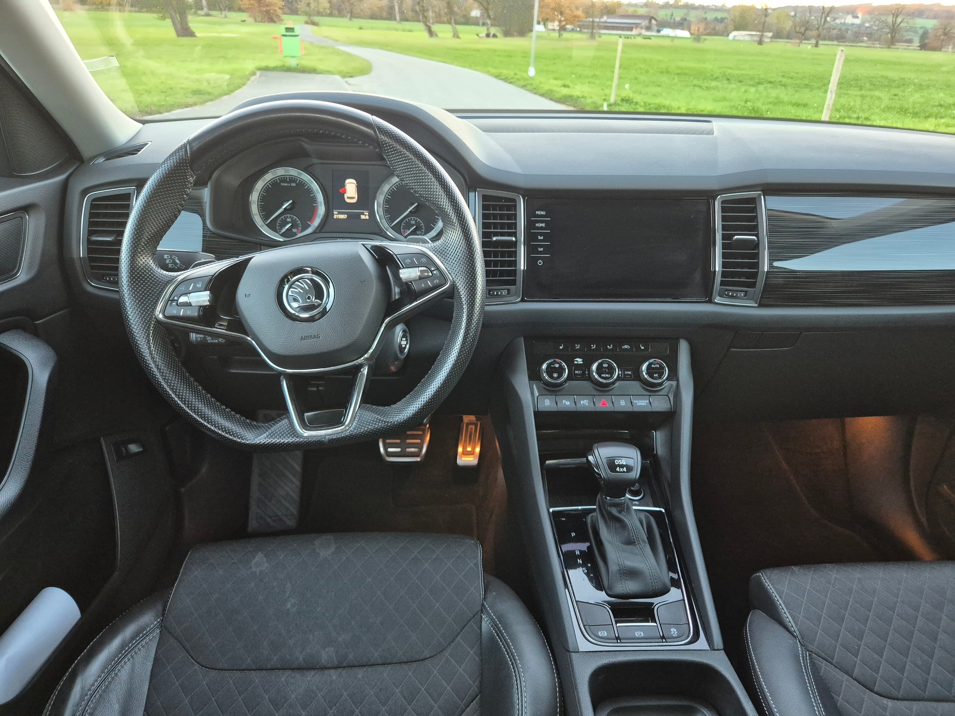 SKODA Kodiaq 2.0 TDI SCR Style 4x4 DSG-image-8