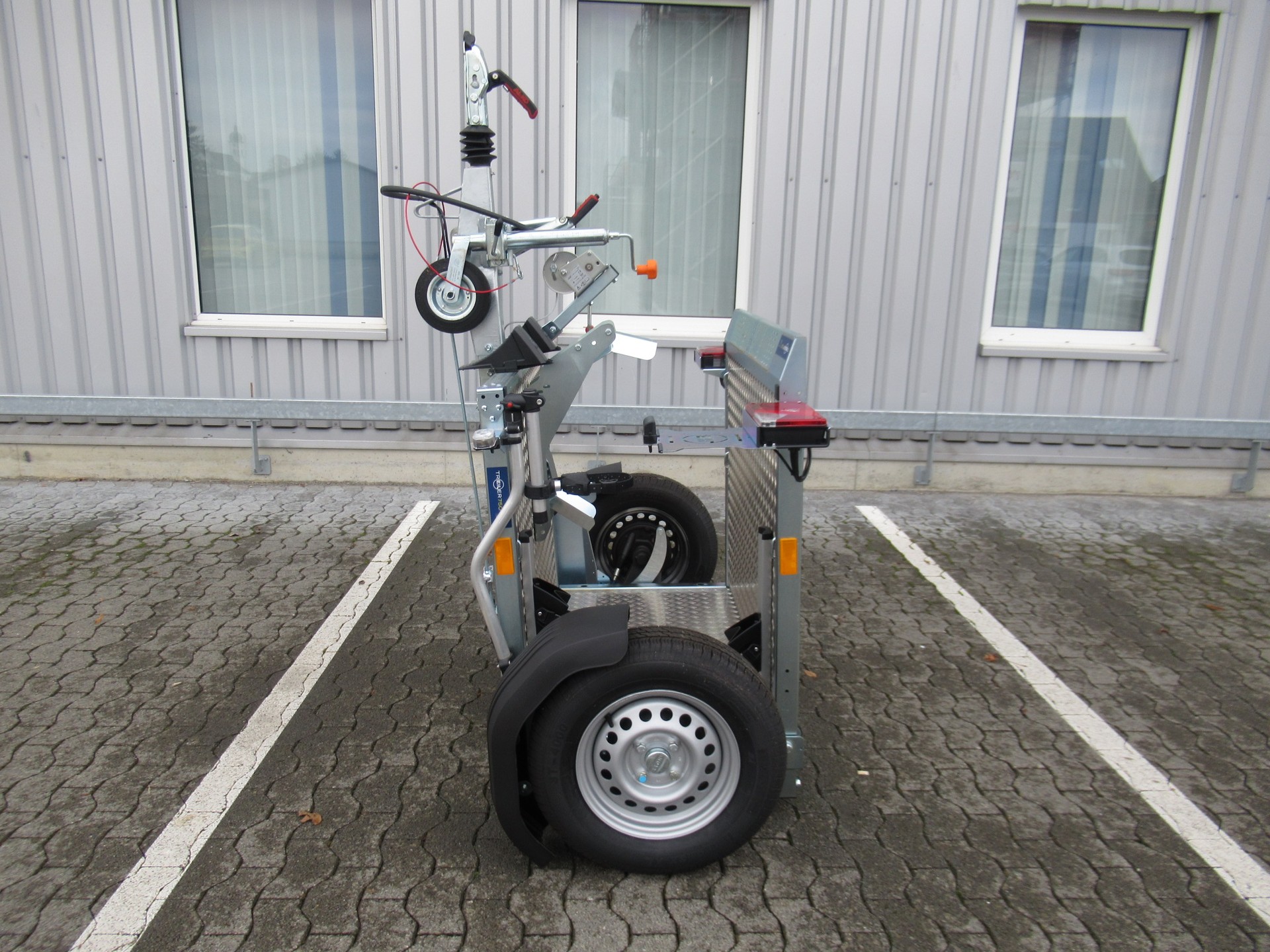 TREILER 750-image-0