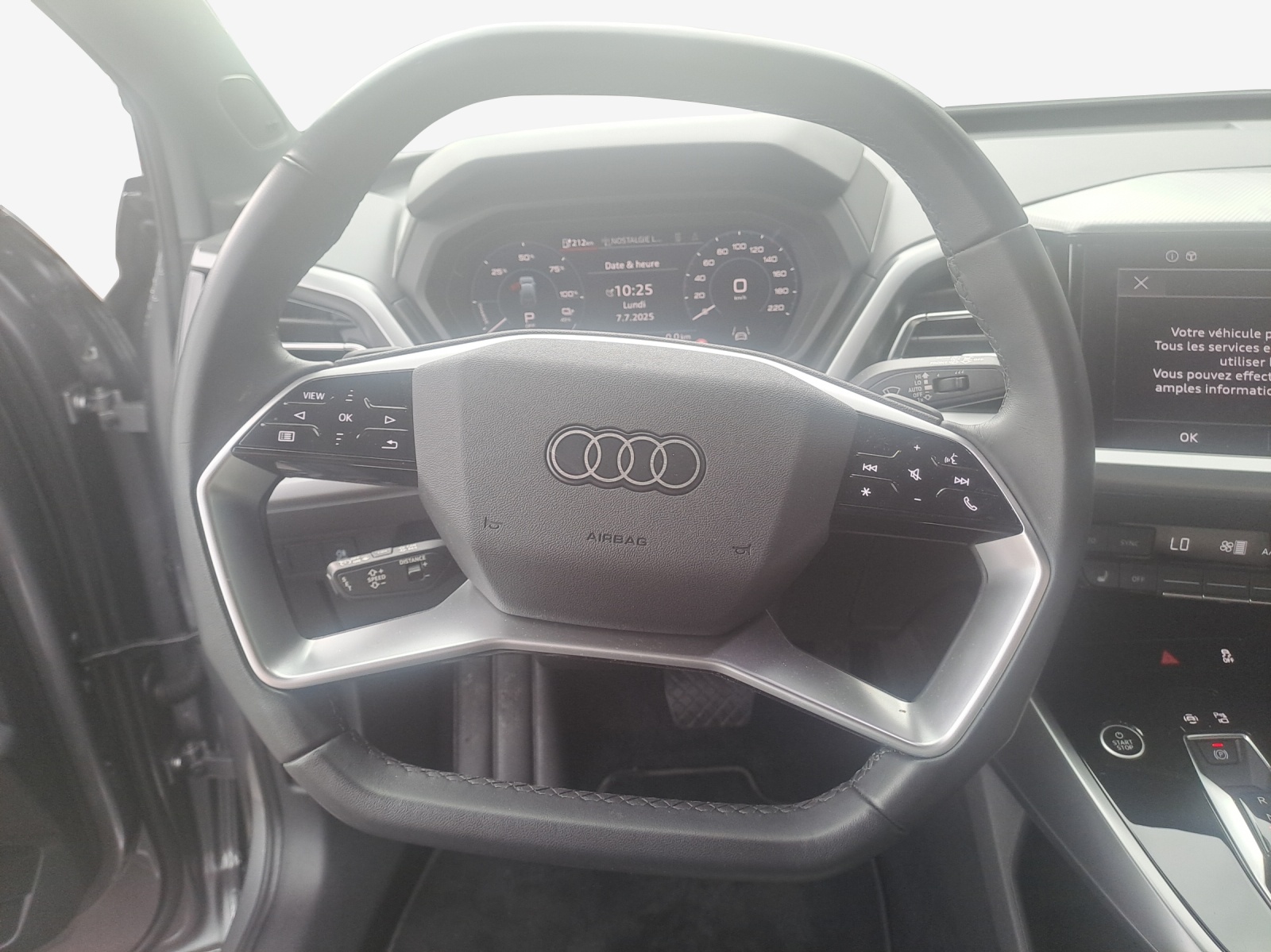 AUDI Q4 e-tron 40-image-9