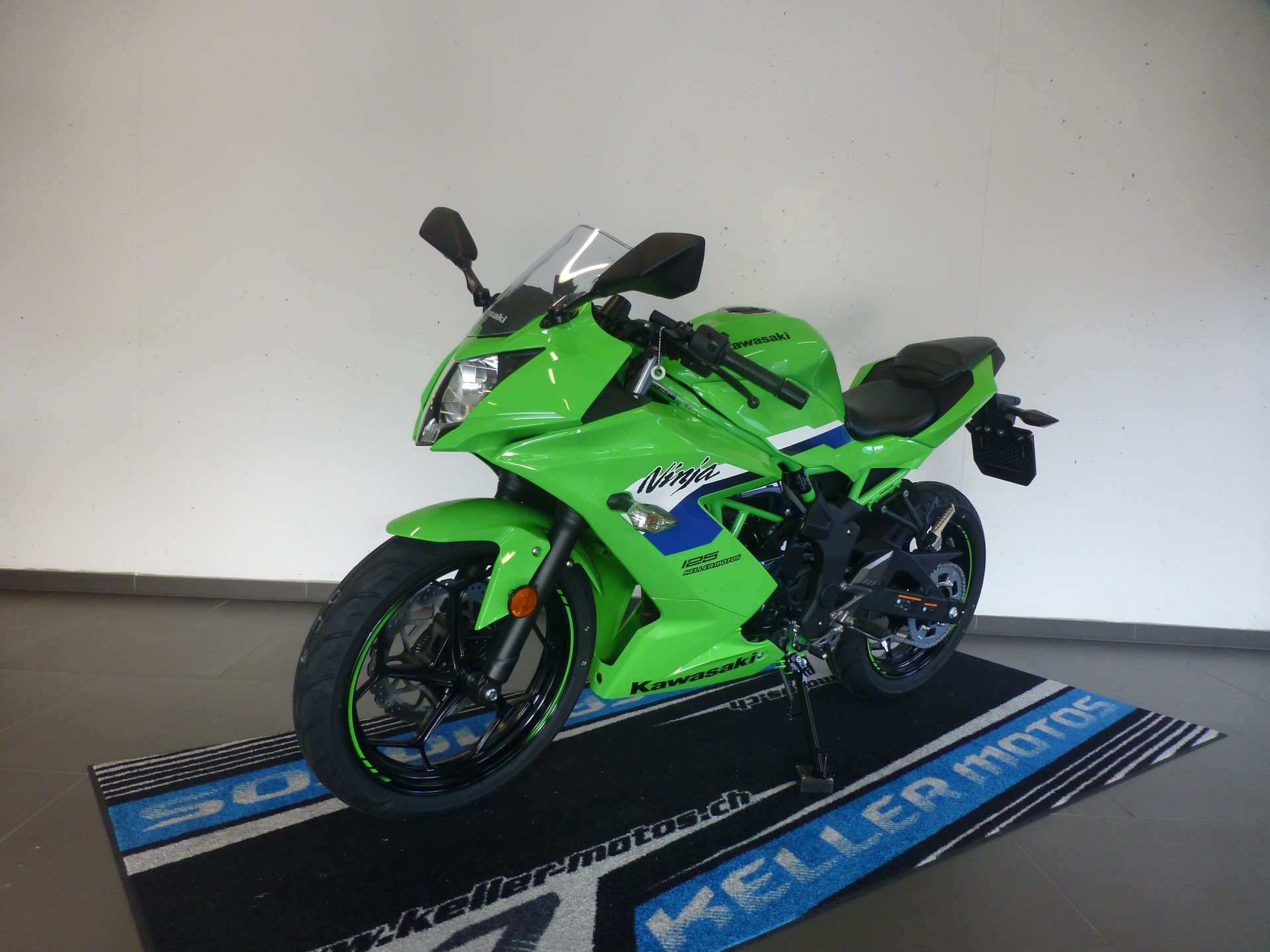 KAWASAKI Ninja 125 MY 2026-showroom-element-3