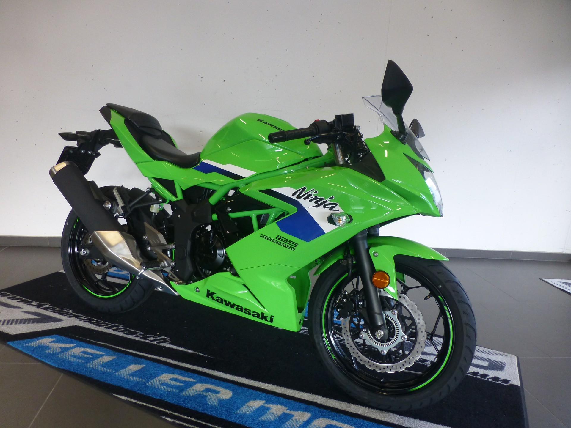 KAWASAKI Ninja 125 MY 2026-showroom-element-2