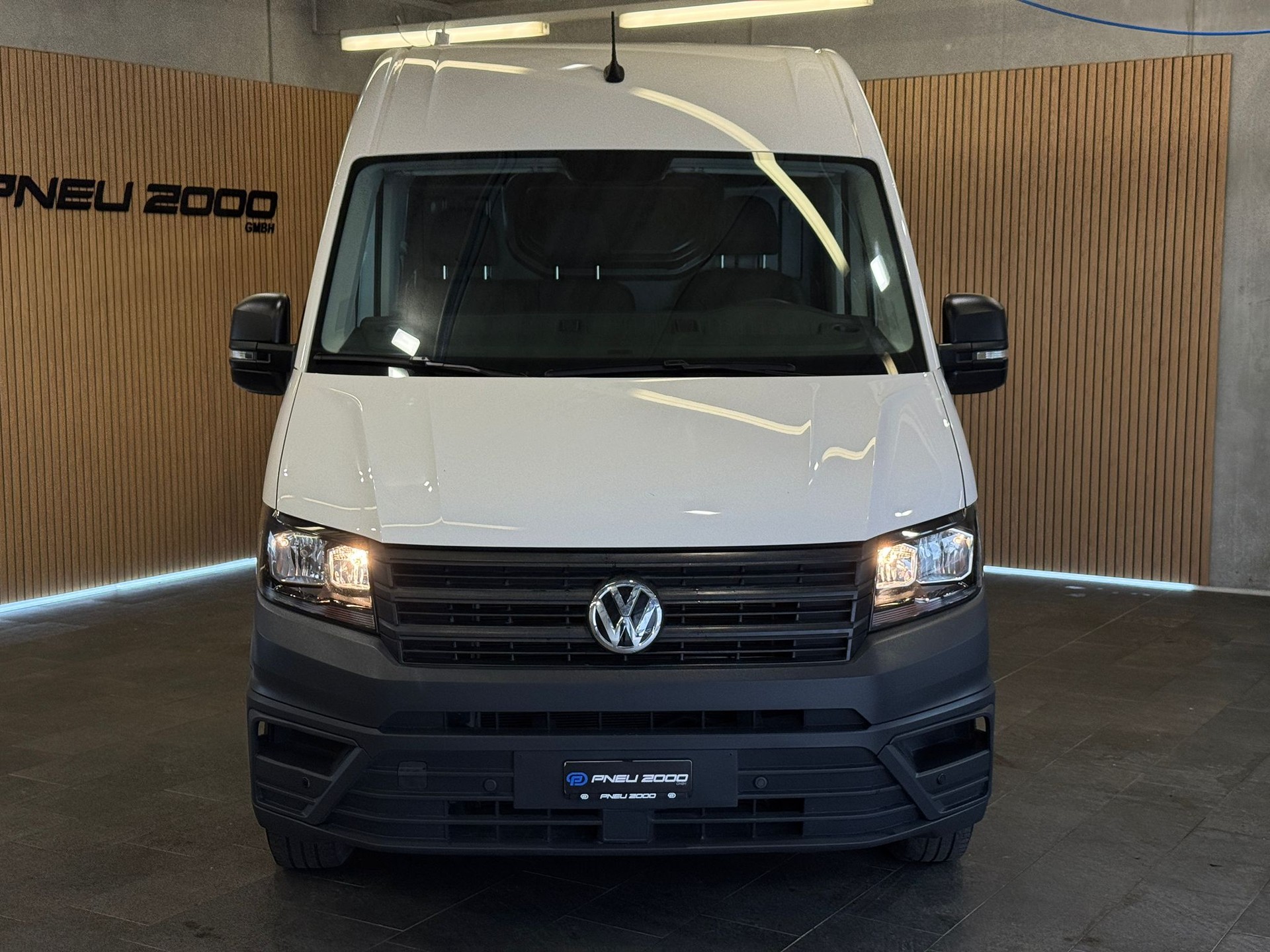 VW Crafter 35 2.0 TDI L4H3-showroom-element-1