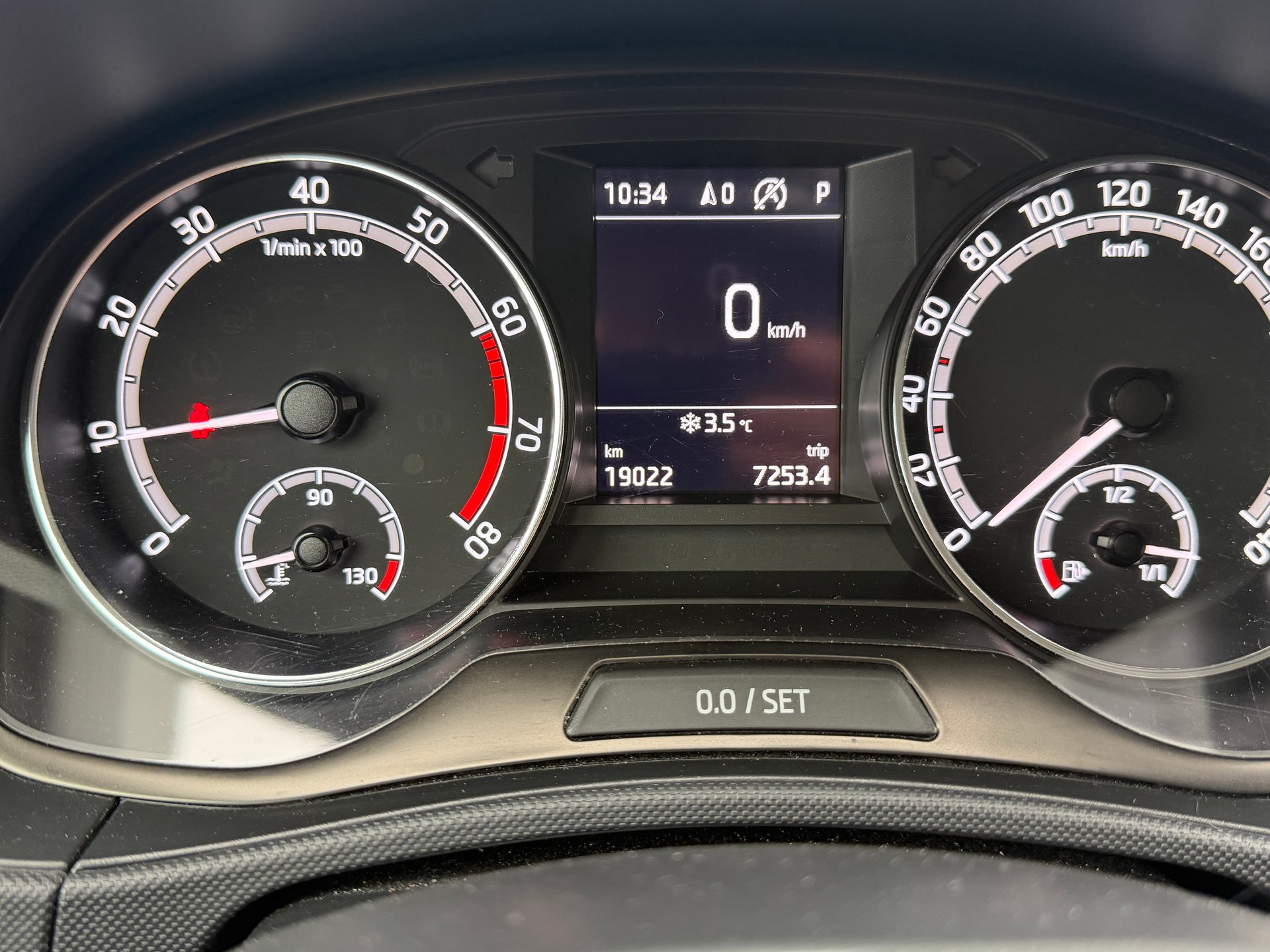 SKODA Fabia 1.0 TSI Ambition DSG-image-6