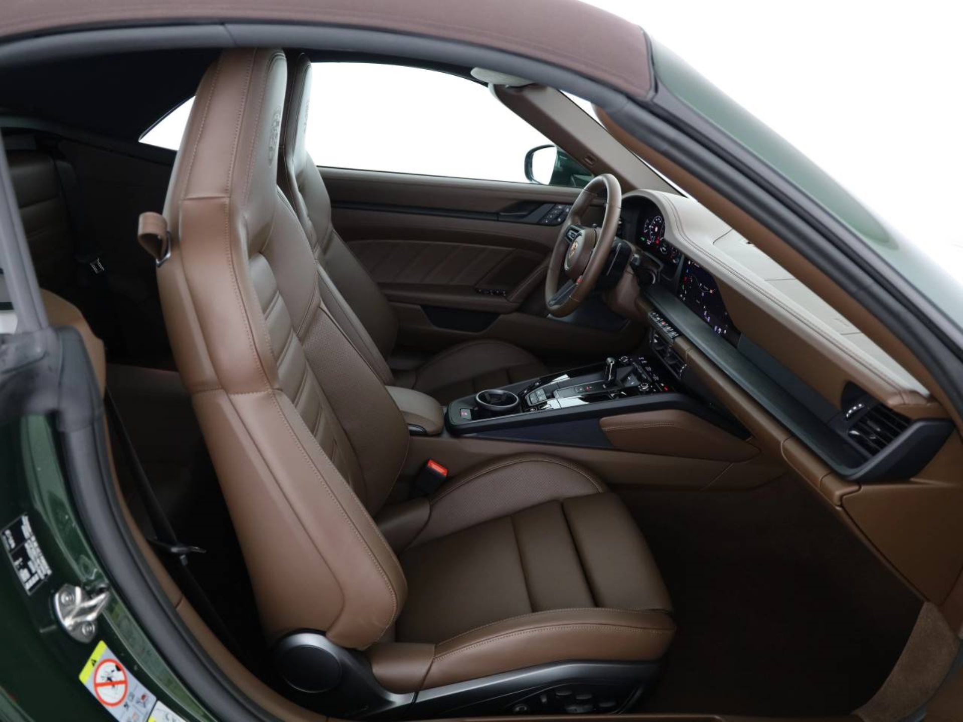 PORSCHE 911 Carrera GTS Cabriolet-image-16