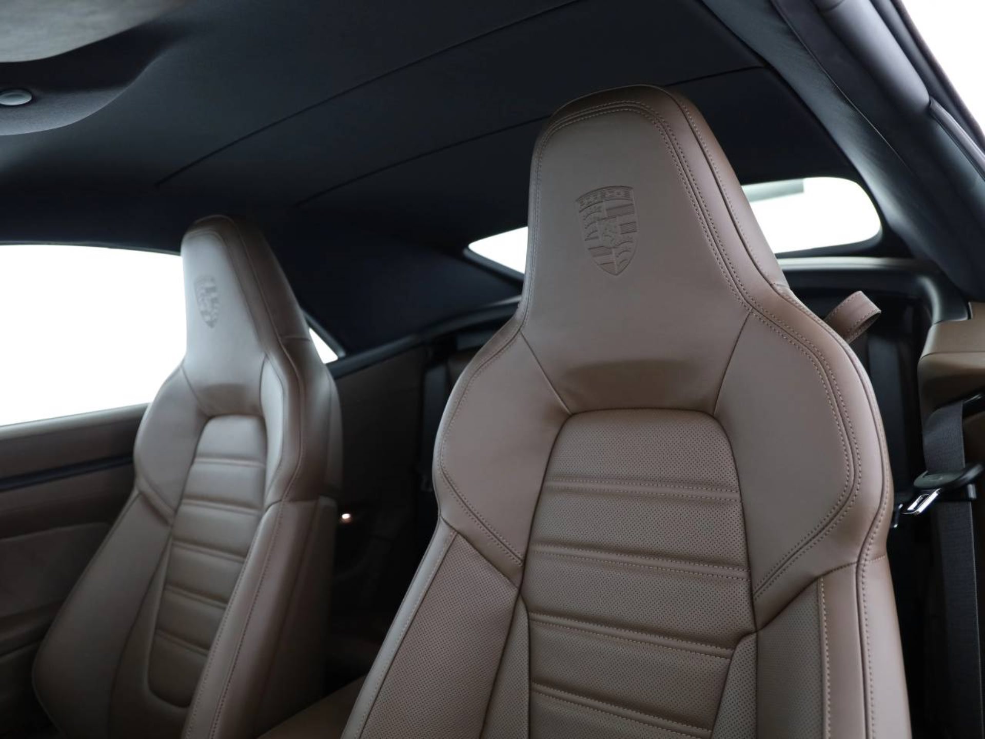 PORSCHE 911 Carrera GTS Cabriolet-image-17