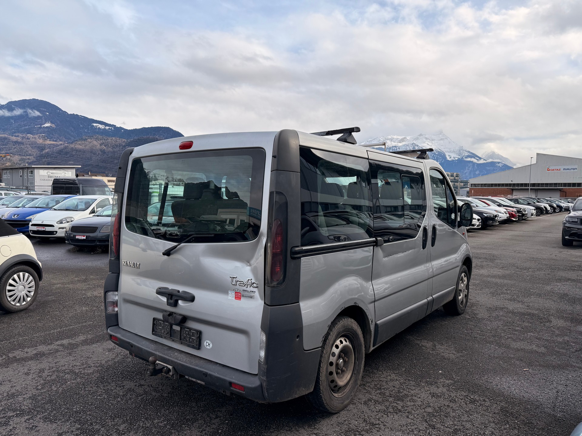 RENAULT Trafic 1.9 dCi 100 2.9t-image-3