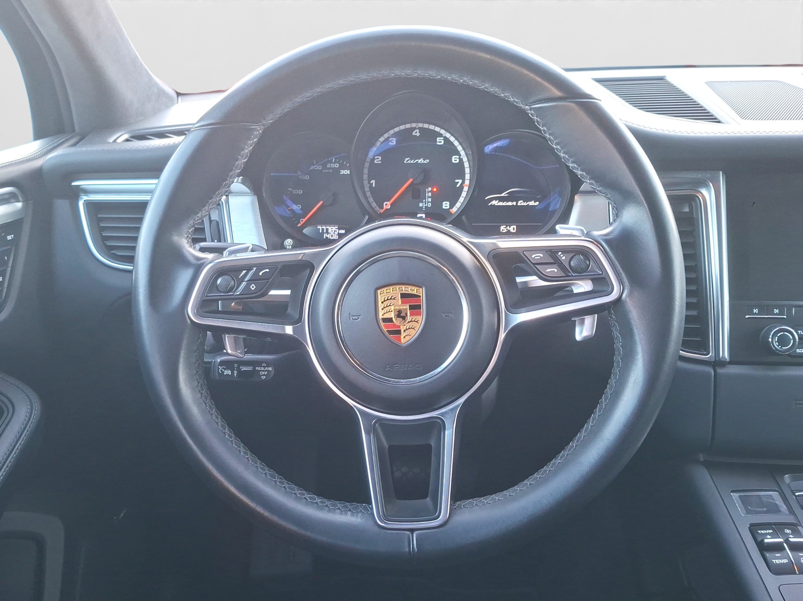 PORSCHE Macan Turbo PDK-image-11