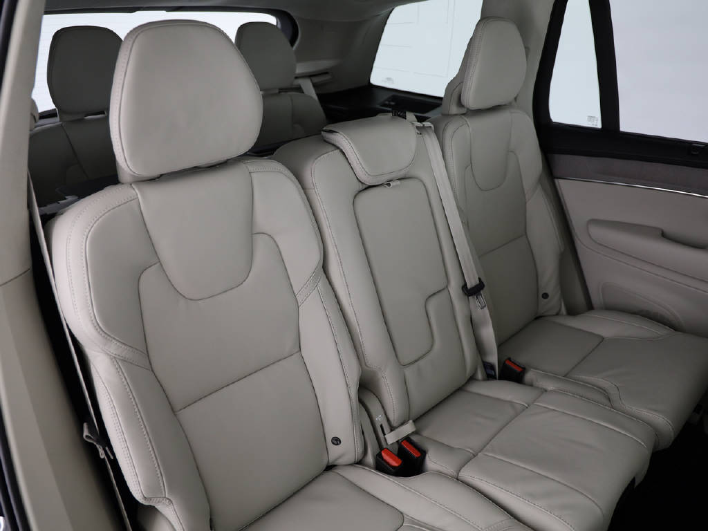 VOLVO XC90 2.0 T8 TE XCLUSIVE Ultra Bright eAWD-image-23