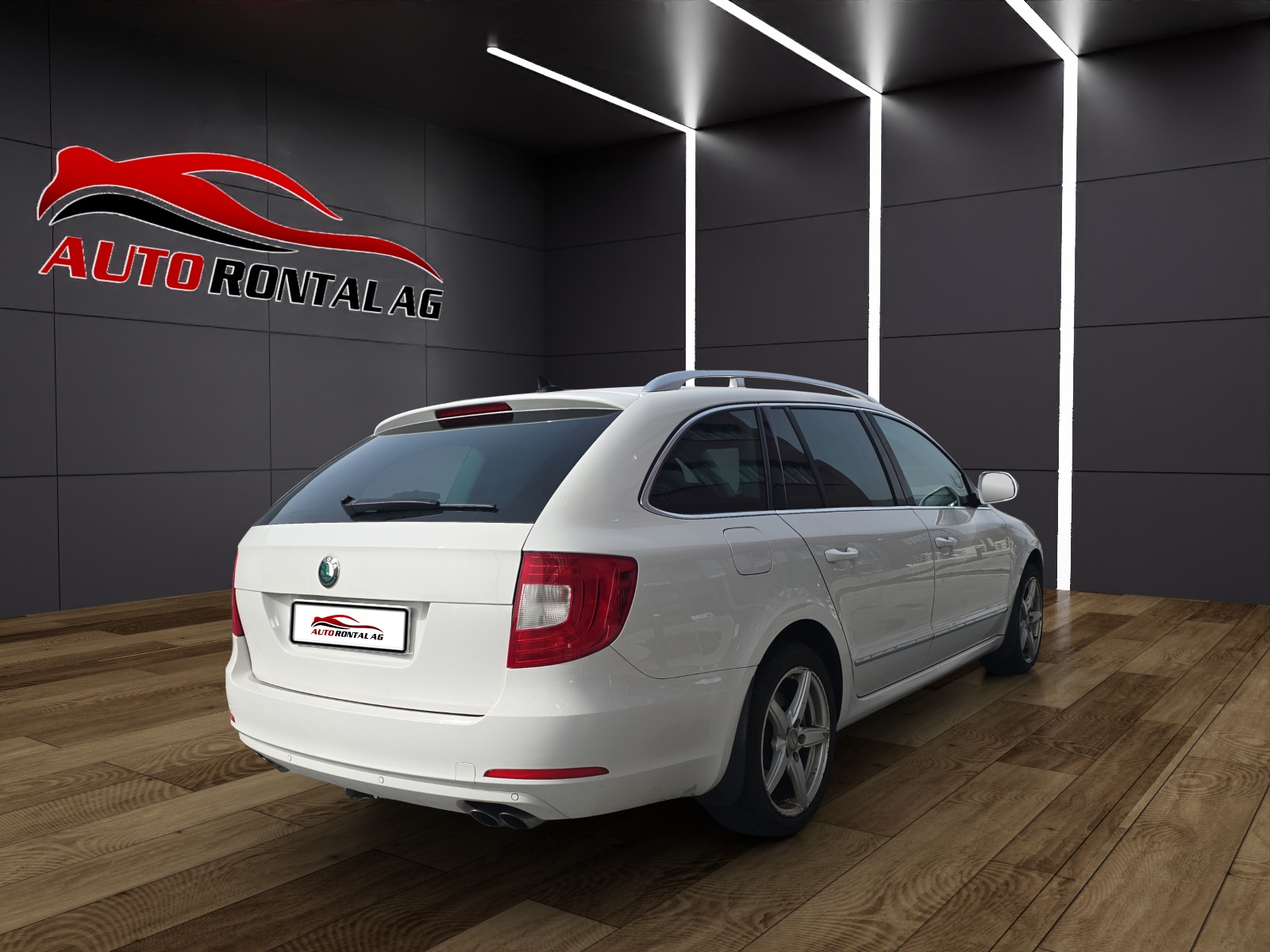 SKODA Superb Combi 3.6 FSI Elegance 4x4 DSG-image-6
