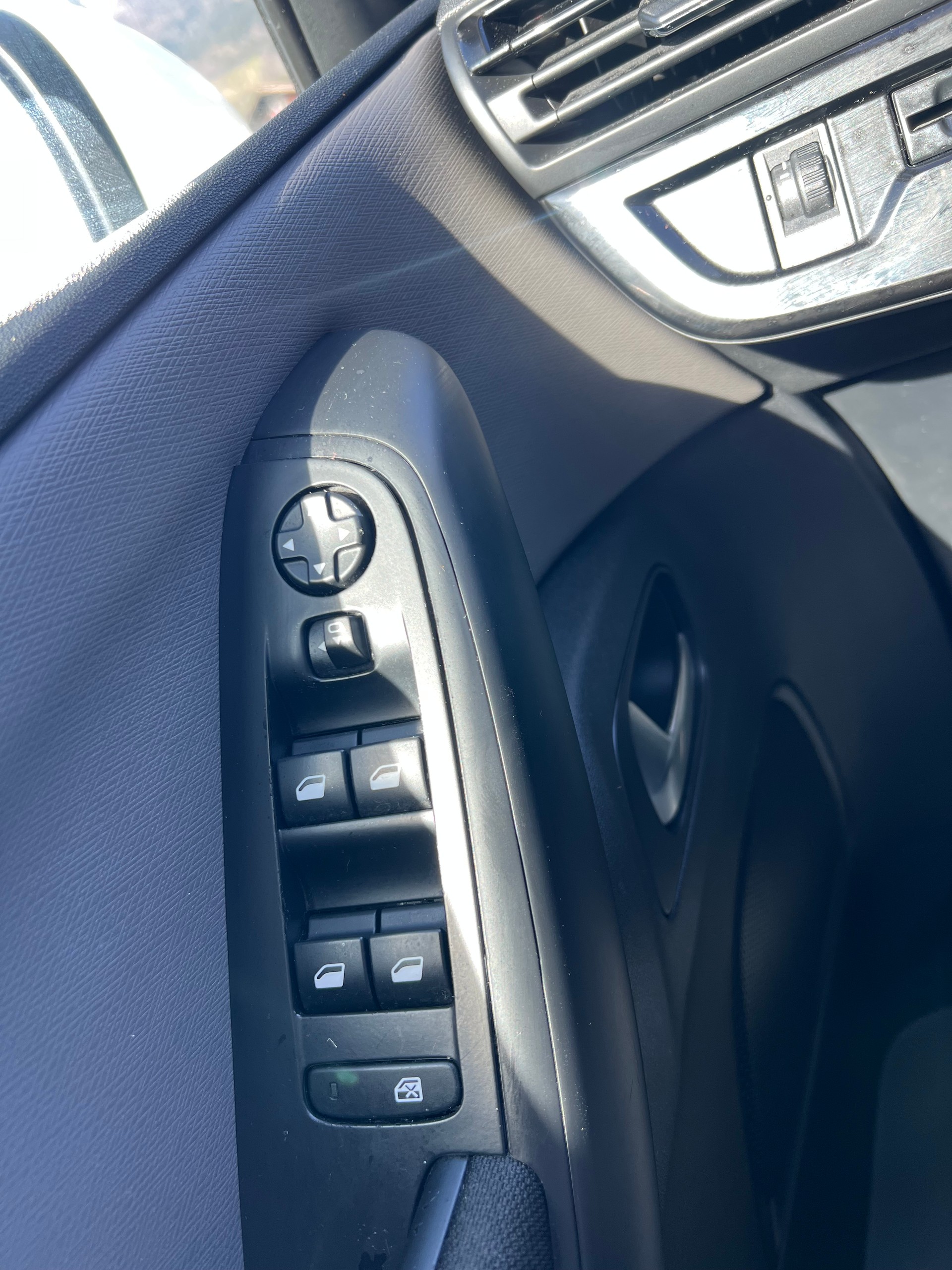 CITROEN C4 Picasso 1.6 e-HDi Séduction ETG6-image-14