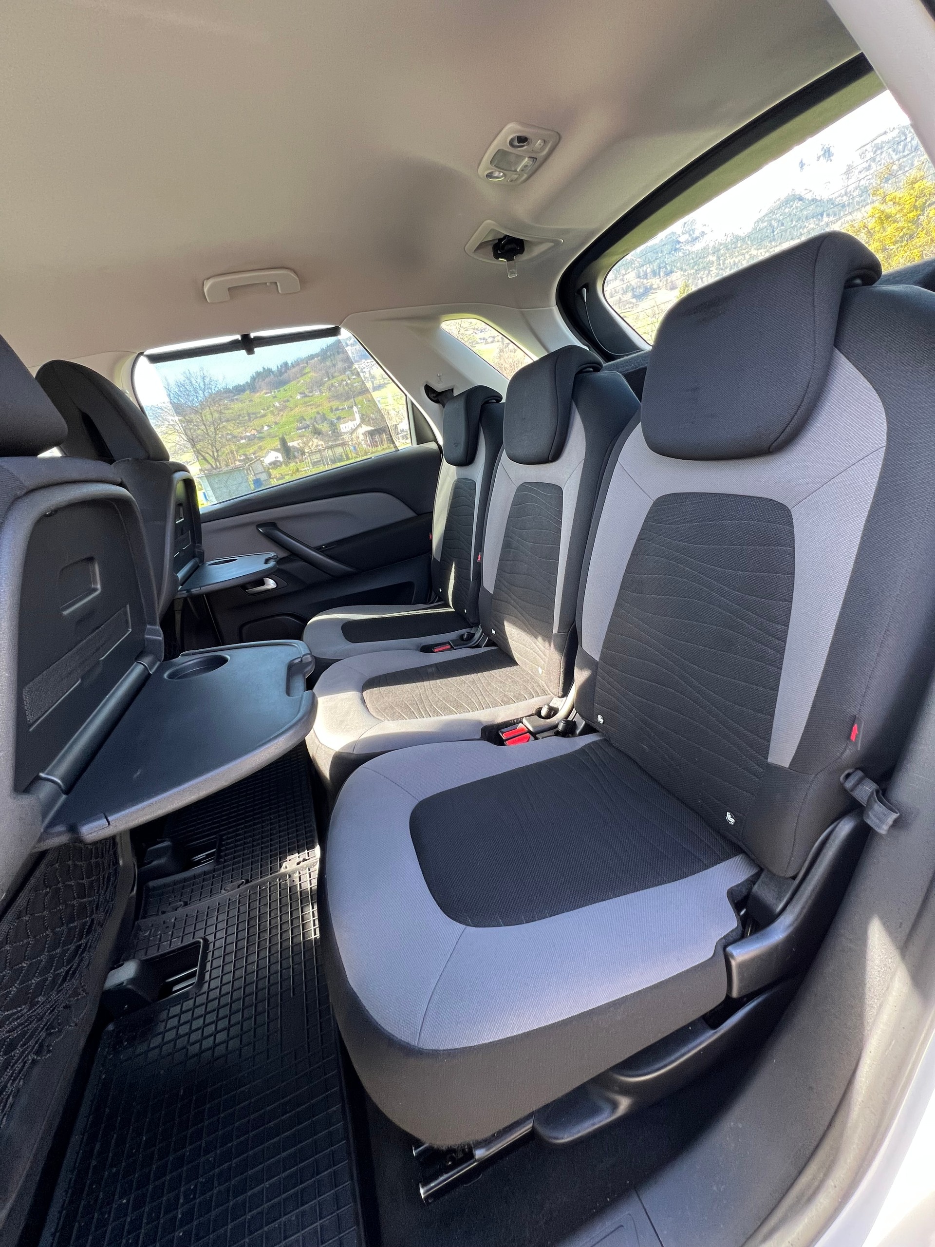 CITROEN C4 Picasso 1.6 e-HDi Séduction ETG6-image-10