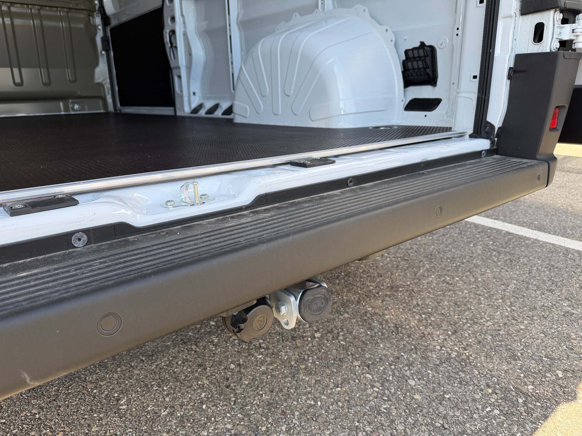 FIAT Ducato Maxi 35 L3H2 HEAVY 180 PS 270°, Holzboden, AHK3T,verst.Feder Kamera Finanzierung OHNE Zins möglich!! Alle Grössen verfügb-image-7