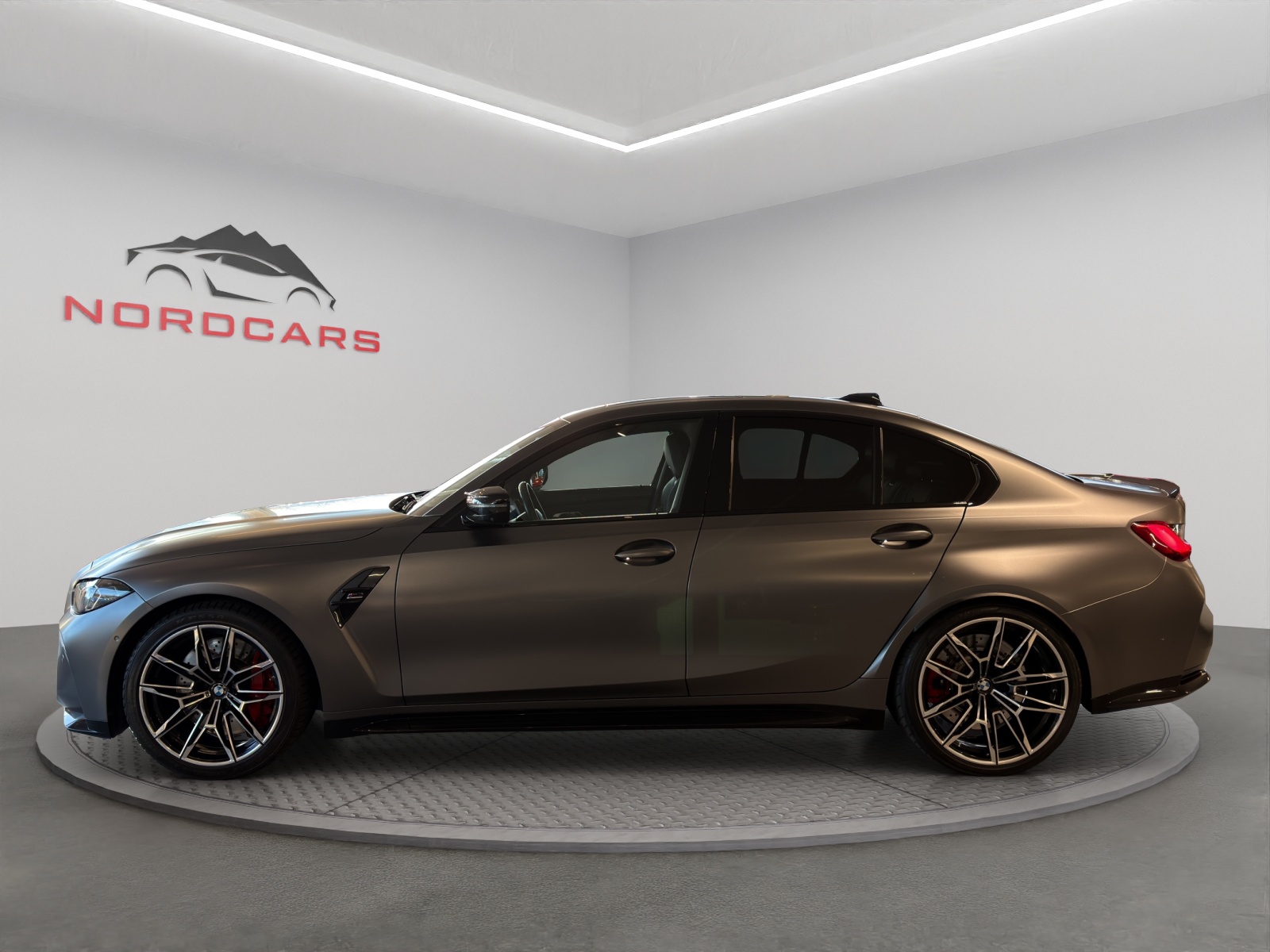 BMW M3 Competition-showroom-element-1
