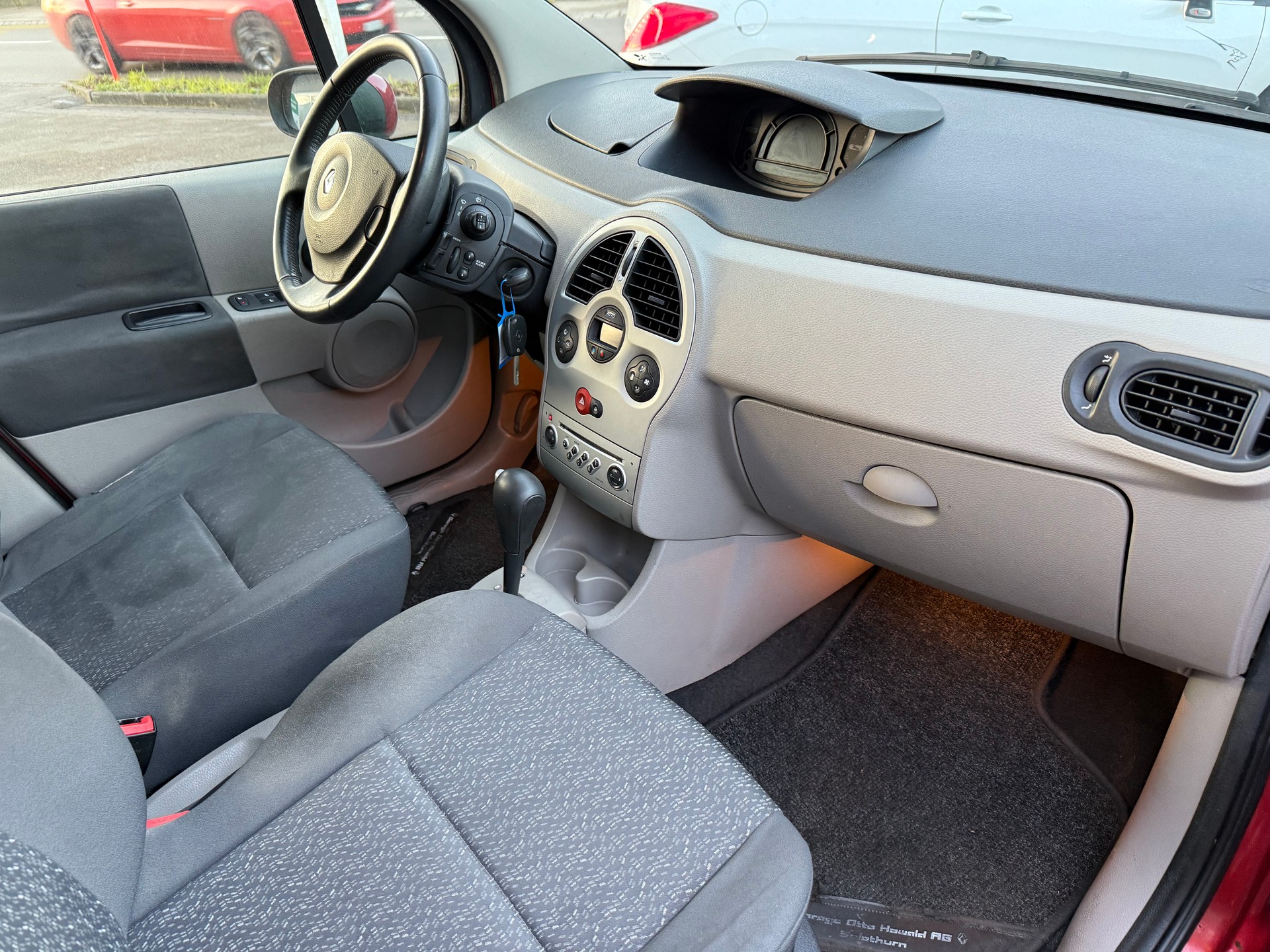 RENAULT Modus 1.6 16V Initiale-image-10