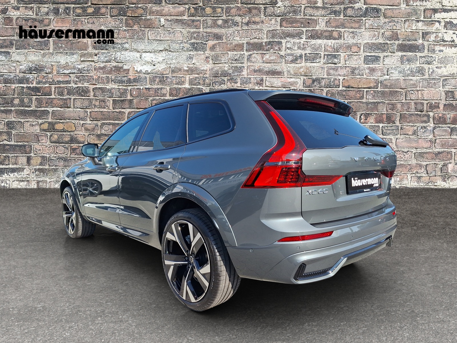VOLVO XC60 2.0 T6 TE Ultra Dark eAWD-showroom-element-1
