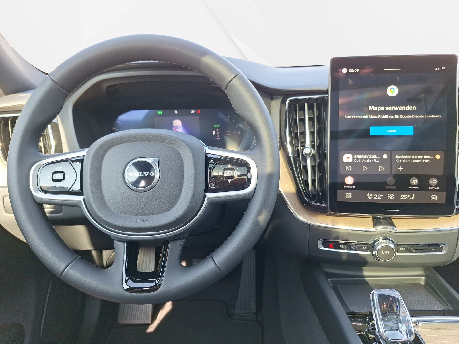VOLVO XC60 2.0 T6 TE Ultra Dark eAWD-image-9