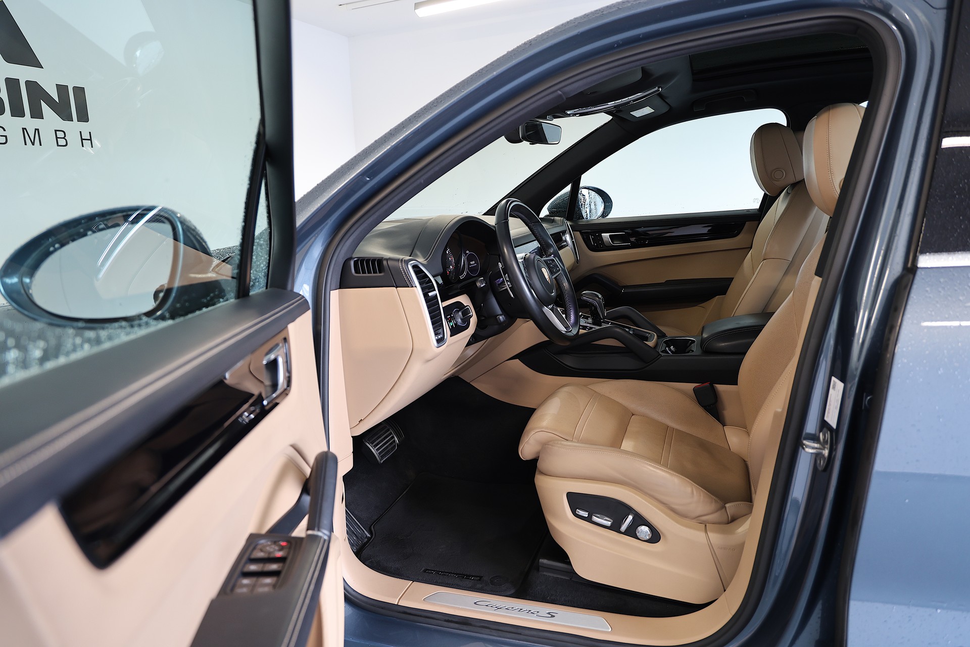 PORSCHE Cayenne S-image-7